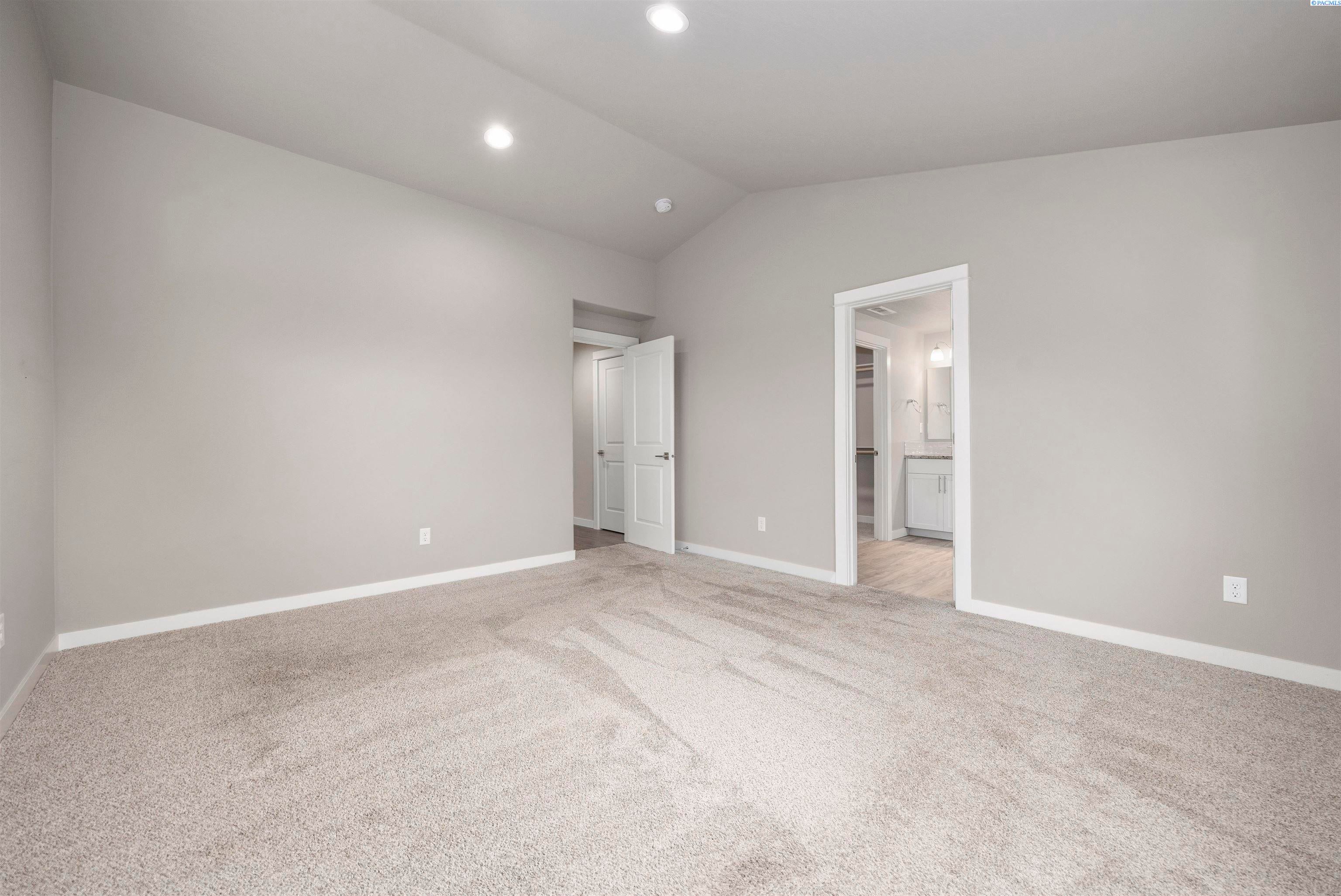 Prosser, Washington, 99350, United States, 3 Bedrooms Bedrooms, ,3 BathroomsBathrooms,Residential,For Sale,1994291