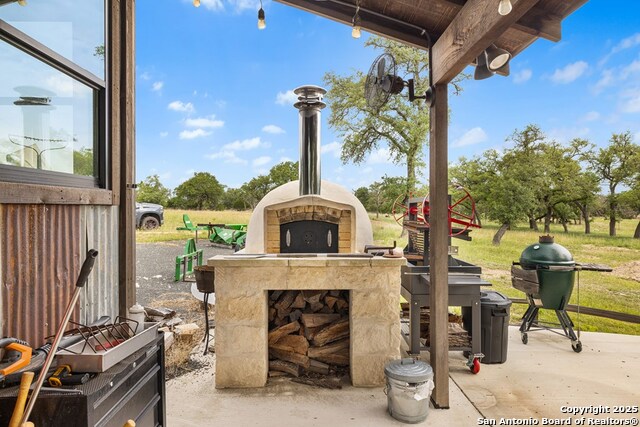Fredericksburg, Texas, 78624, United States, 4 Bedrooms Bedrooms, ,5 BathroomsBathrooms,Residential,For Sale,1828714