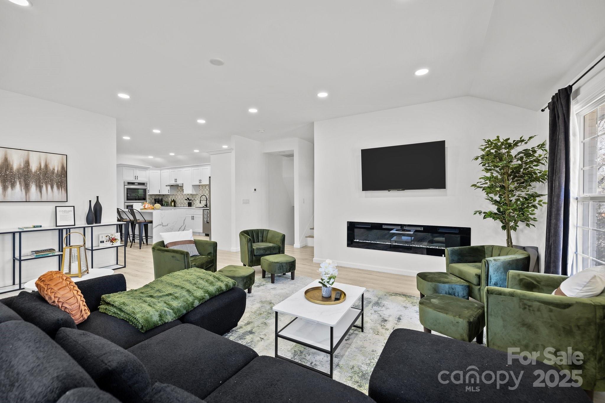 Matthews, North Carolina, 28105, United States, 5 Bedrooms Bedrooms, ,4 BathroomsBathrooms,Residential,For Sale,2003346