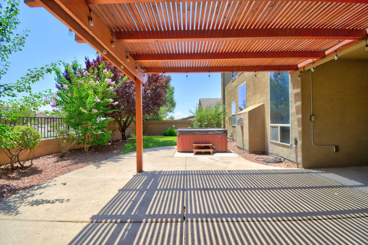 Rio Rancho, New Mexico, 87124, United States, 5 Bedrooms Bedrooms, ,3 BathroomsBathrooms,Residential,For Sale,1898268