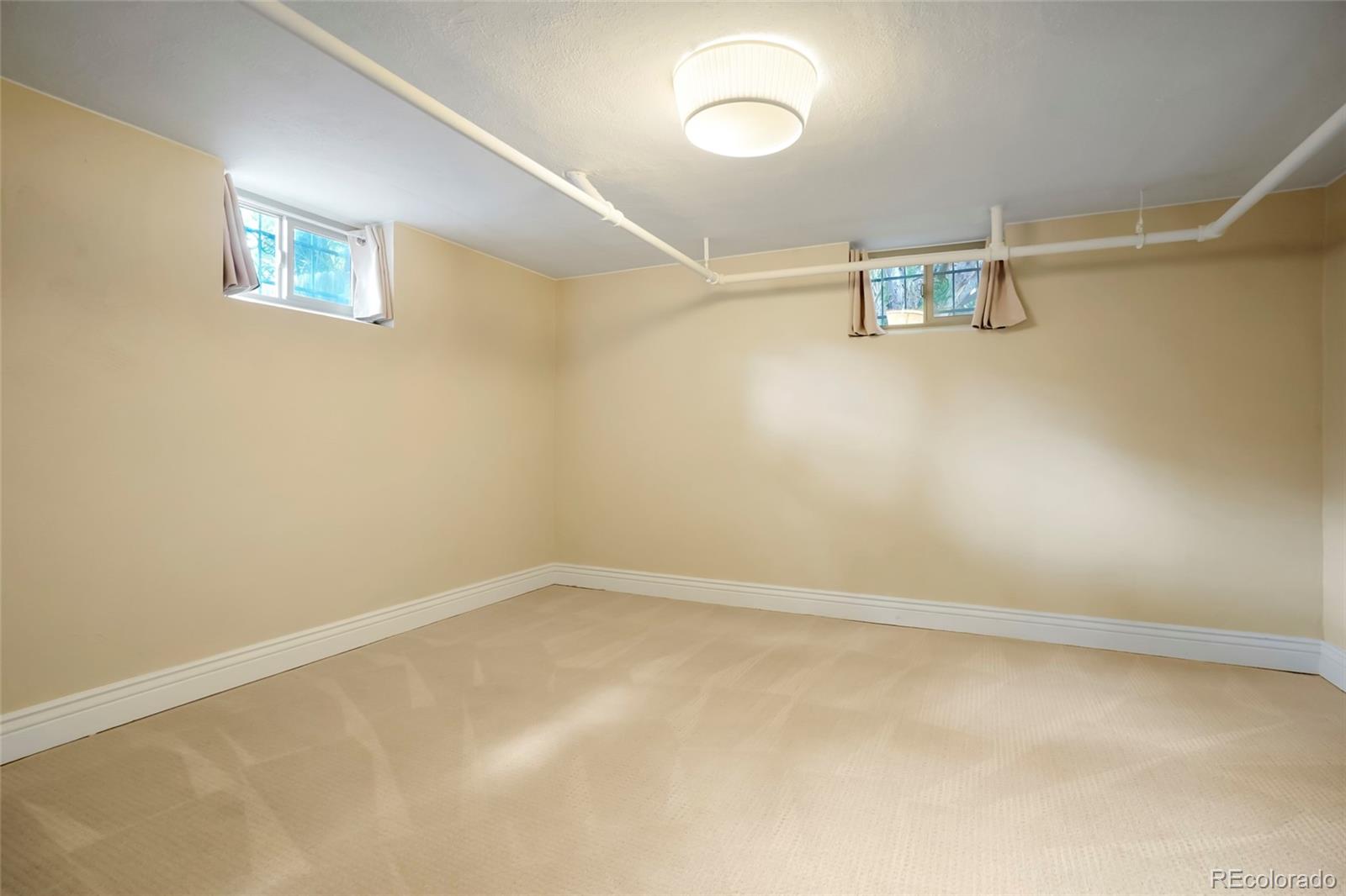 Denver, Colorado, 80207, United States, 3 Bedrooms Bedrooms, ,1 BathroomBathrooms,Residential,For Sale,1982969