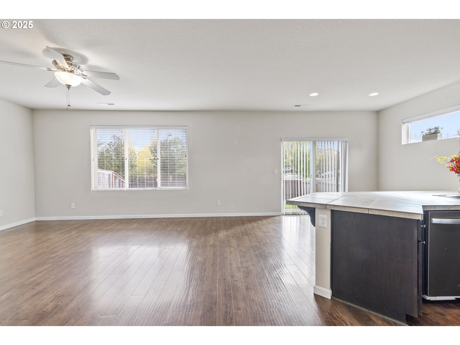 Ridgefield, Washington, 98642, United States, 4 Bedrooms Bedrooms, ,2 BathroomsBathrooms,Residential,For Sale,1970691