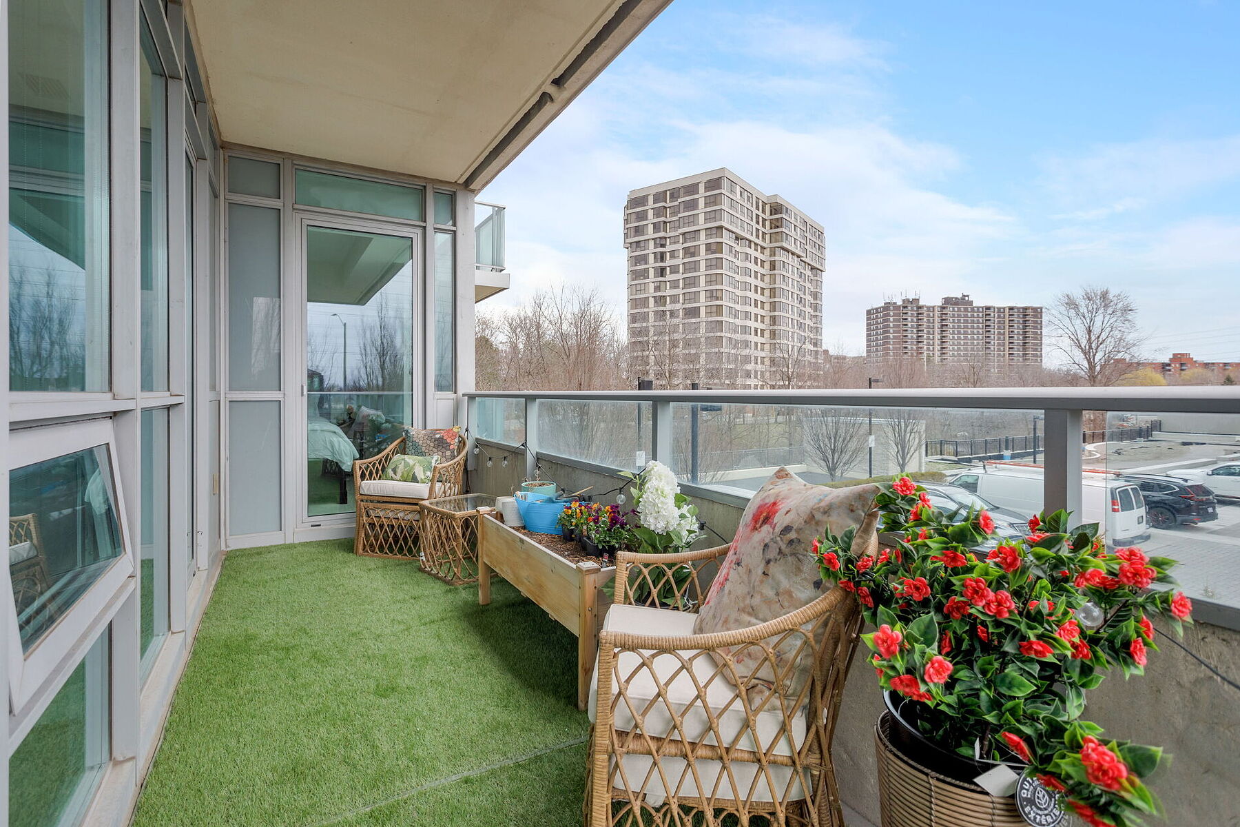  Spacious and Bright Condo - 物件實景