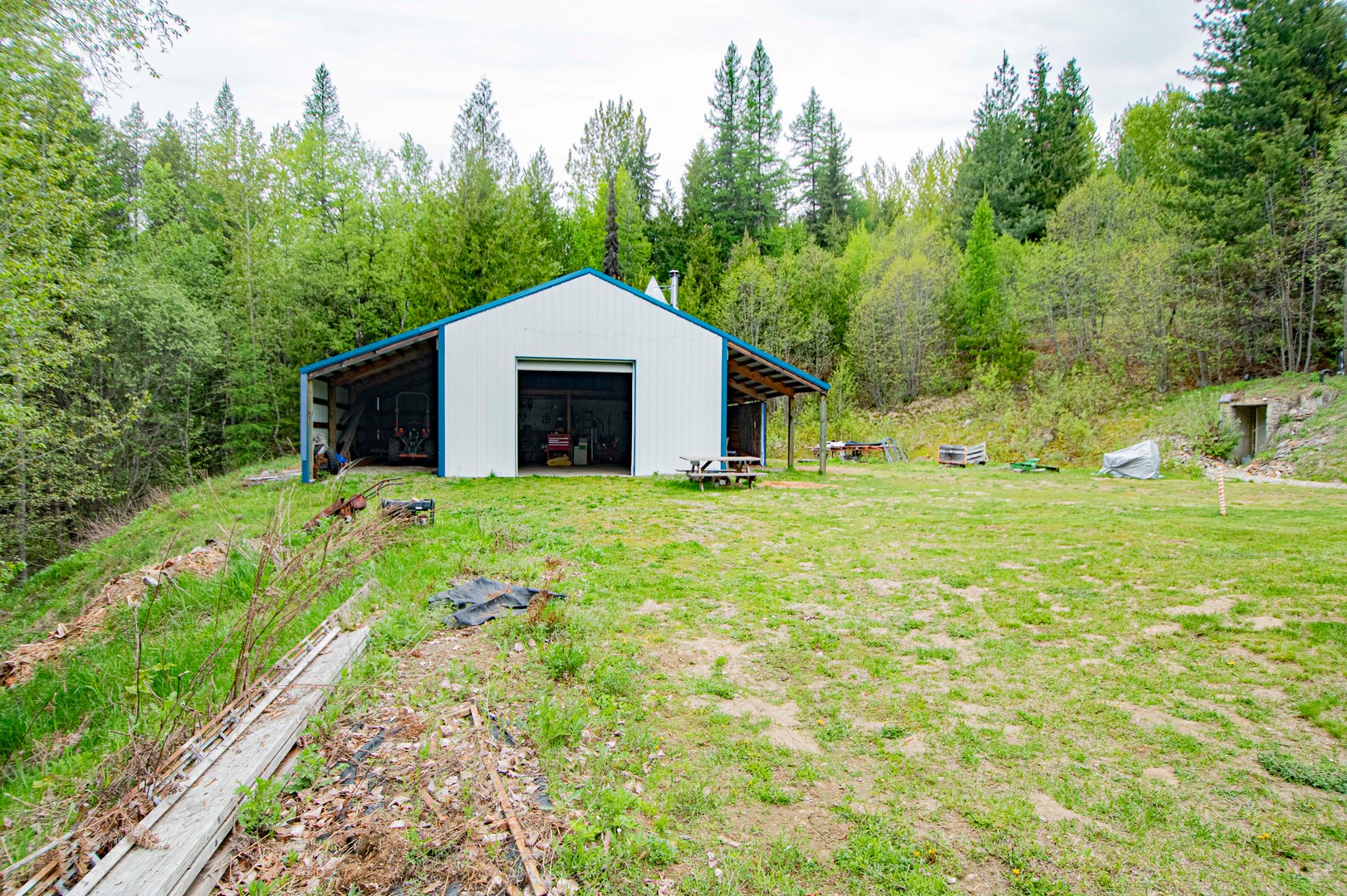 Naples, Idaho, 83847, United States, 2 Bedrooms Bedrooms, ,1 BathroomBathrooms,Residential,For Sale,1979957