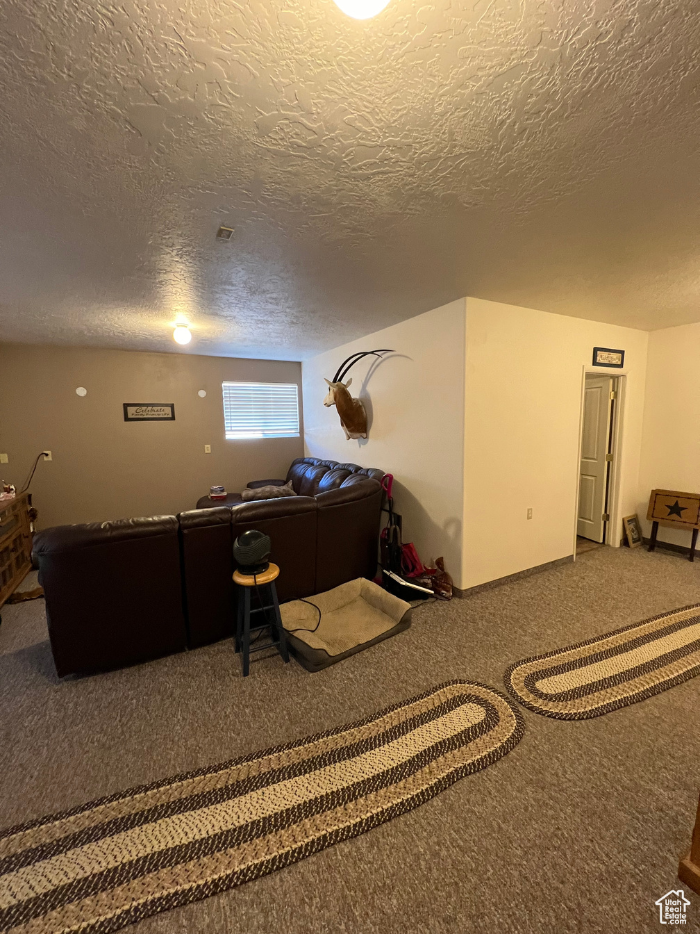 Richfield, Utah, 84701, United States, 5 Bedrooms Bedrooms, ,3 BathroomsBathrooms,Residential,For Sale,1761886