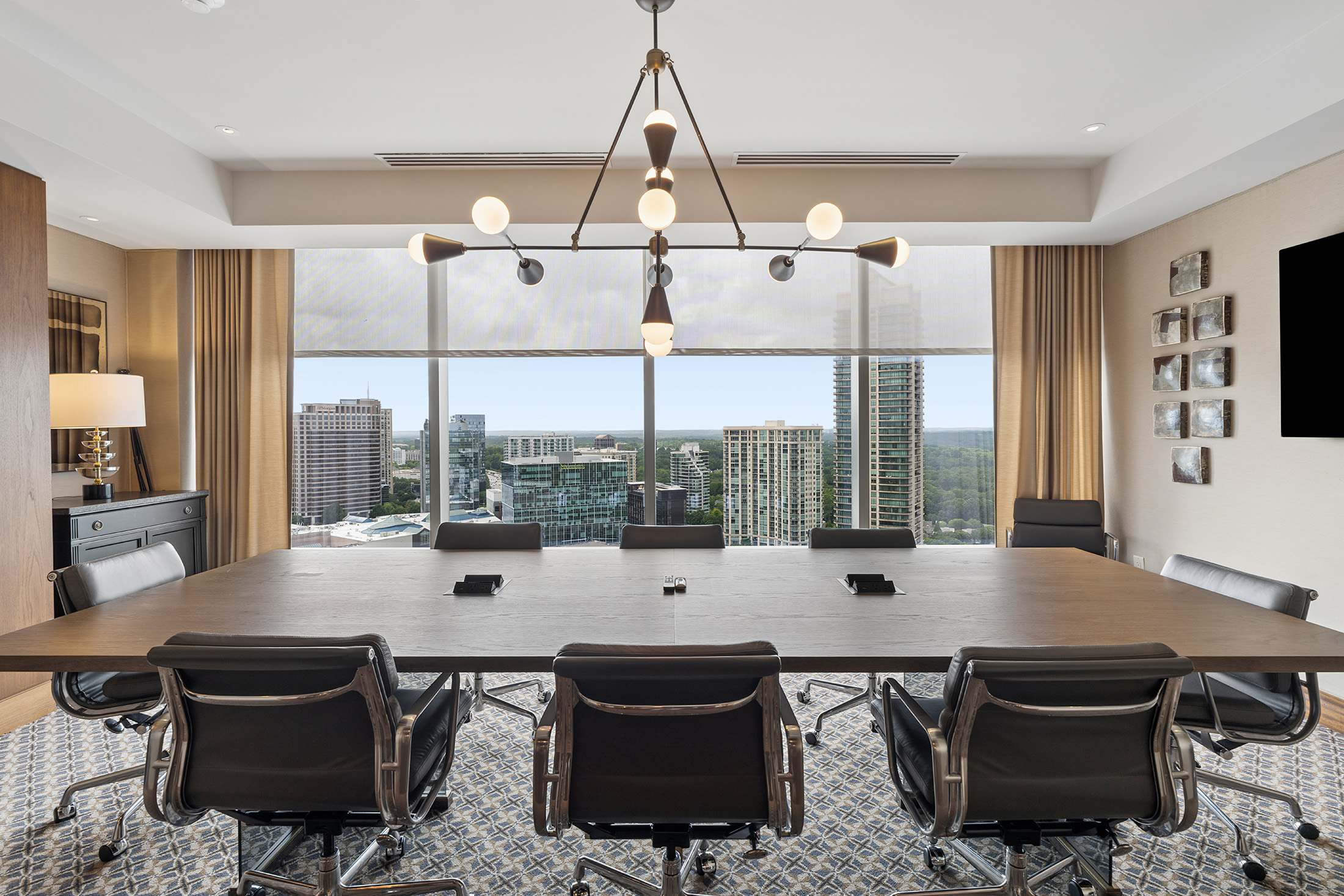  The Ritz-Carlton Residence — A Home With a View - 物件實景