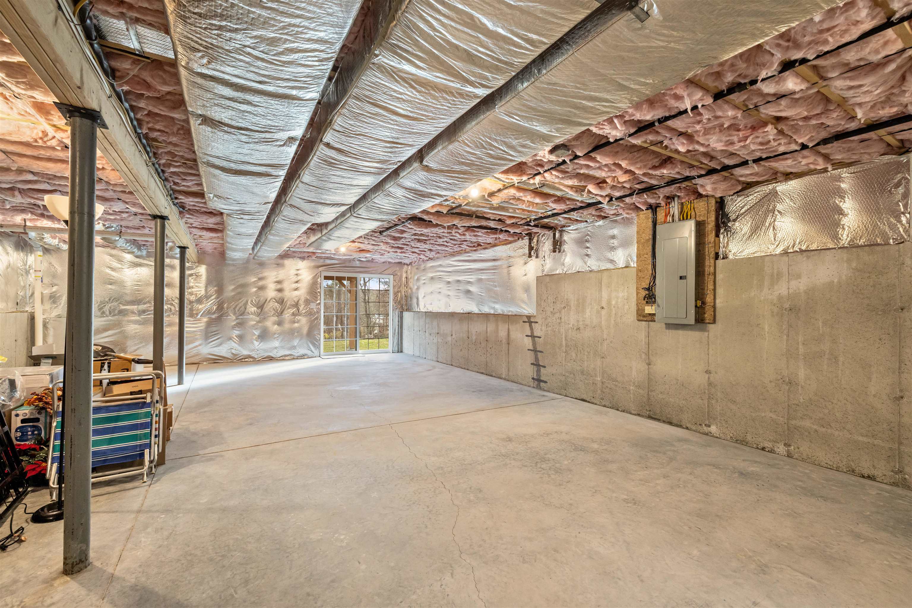 Hudson, New Hampshire, 03051, United States, 3 Bedrooms Bedrooms, ,2 BathroomsBathrooms,Residential,For Sale,1990943