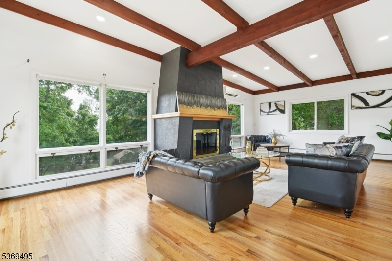 Kinnelon Boro, New Jersey, 07405, United States, 5 Bedrooms Bedrooms, ,4 BathroomsBathrooms,Residential,For Sale,1939062