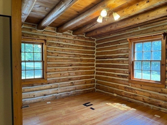 Deerfield, Massachusetts, 01342, United States, 2 Bedrooms Bedrooms, ,1 BathroomBathrooms,Residential,For Sale,1913467