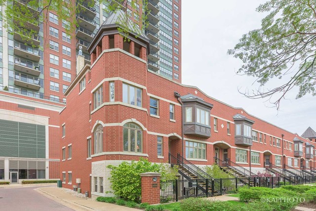 310 E 18th St, Chicago, Illinois, 60616, United States, 3 Bedrooms Bedrooms, ,4 BathroomsBathrooms,Residential,For Sale,310 E 18th St,1010356