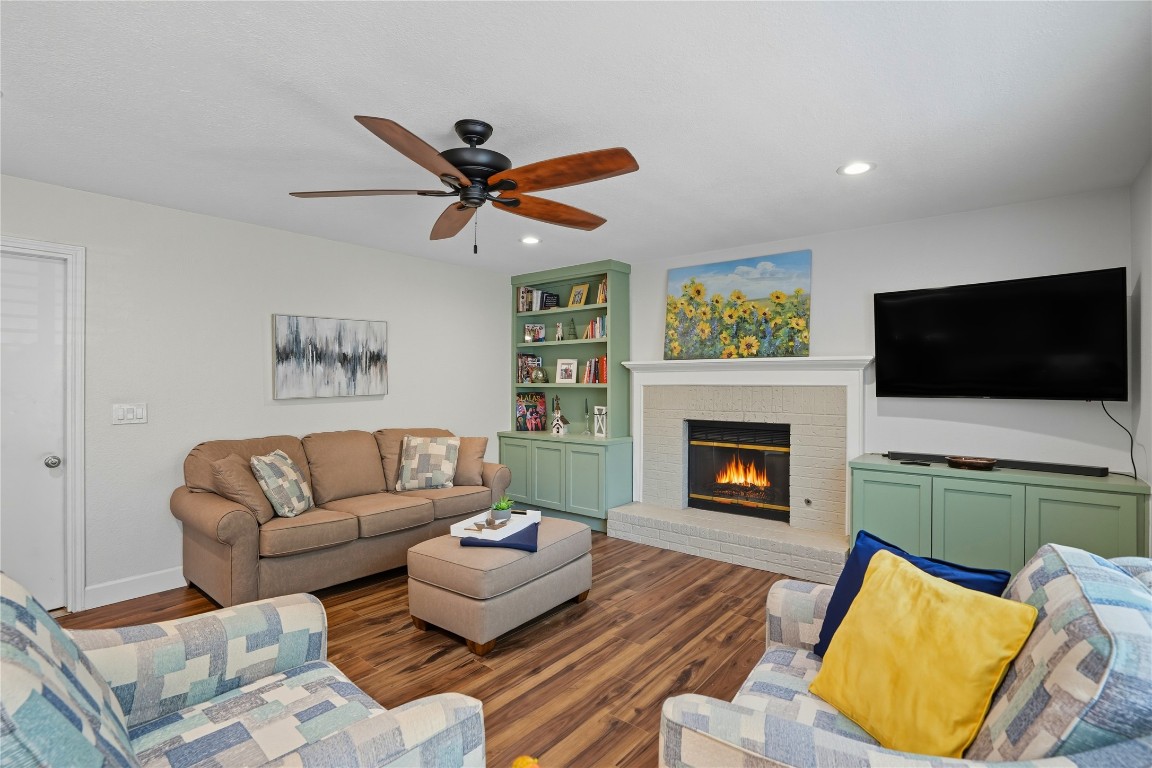 Austin, Texas, 78759, United States, 4 Bedrooms Bedrooms, ,3 BathroomsBathrooms,Residential,For Sale,1949836