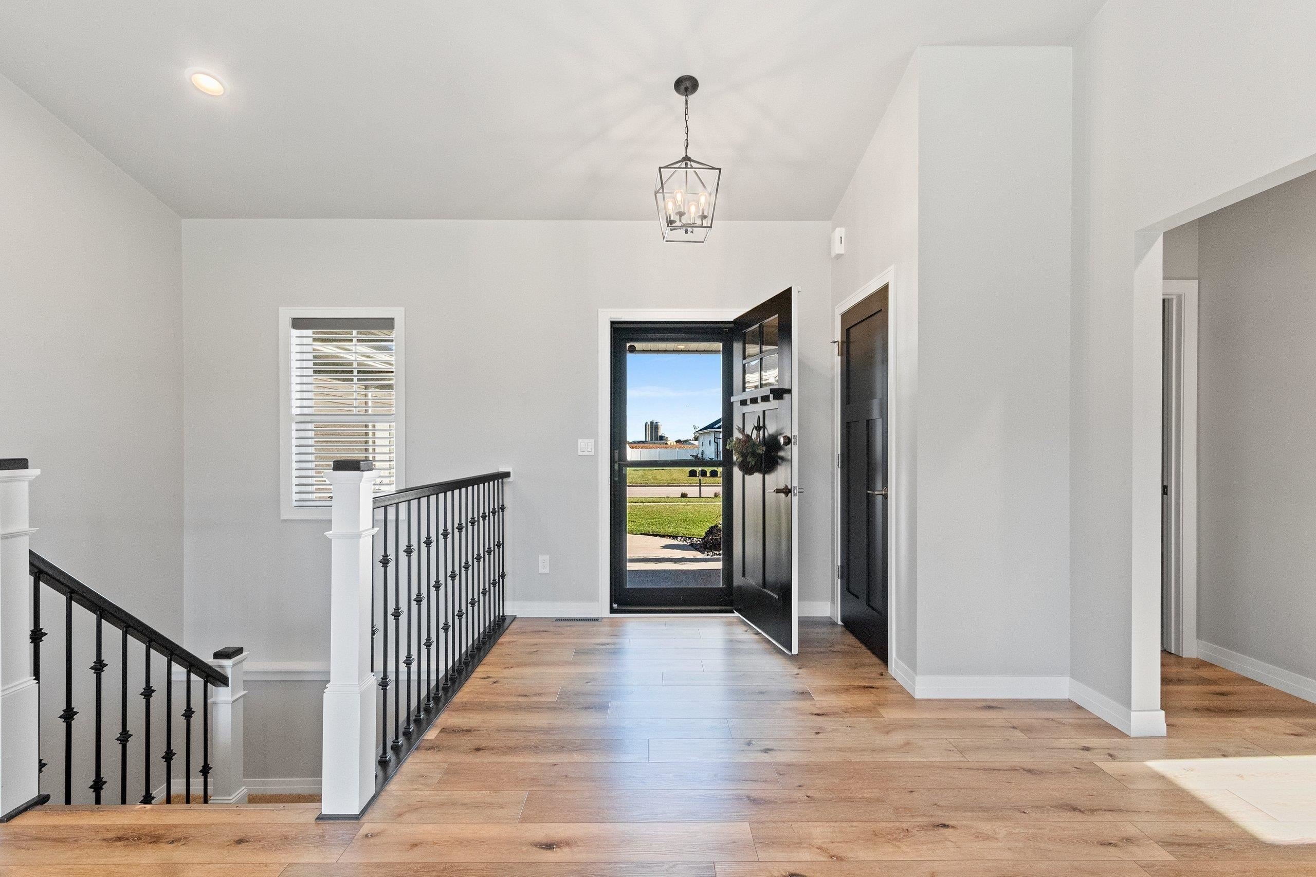 DE PERE, Wisconsin, 54115, United States, 4 Bedrooms Bedrooms, ,4 BathroomsBathrooms,Residential,For Sale,1982498