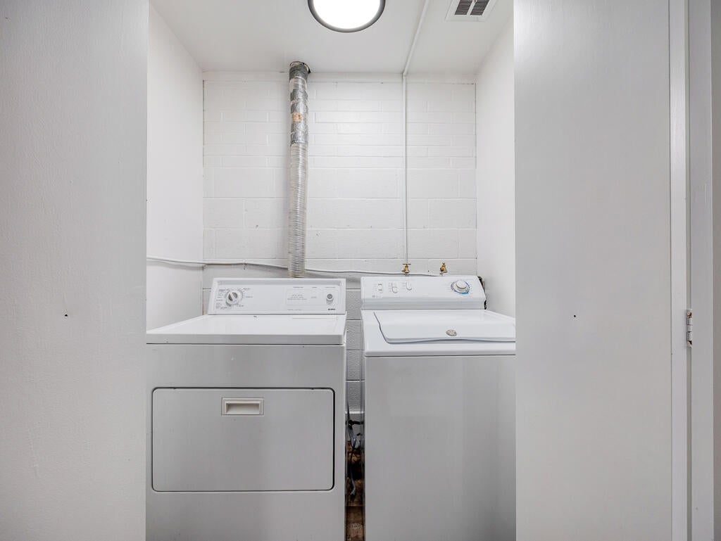 Klamath Falls, Oregon, 97601, United States, 3 Bedrooms Bedrooms, ,3 BathroomsBathrooms,Residential,For Sale,1859648