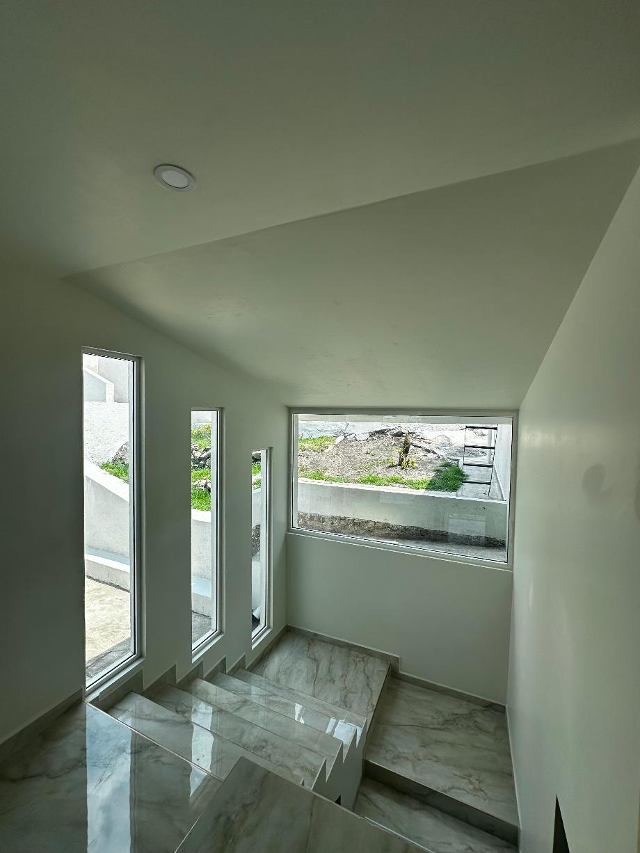 Atizapán de Zaragoza, Estado de méxico, 52957, Mexico, 3 Bedrooms Bedrooms, ,5 BathroomsBathrooms,Residential,For Sale,1917011