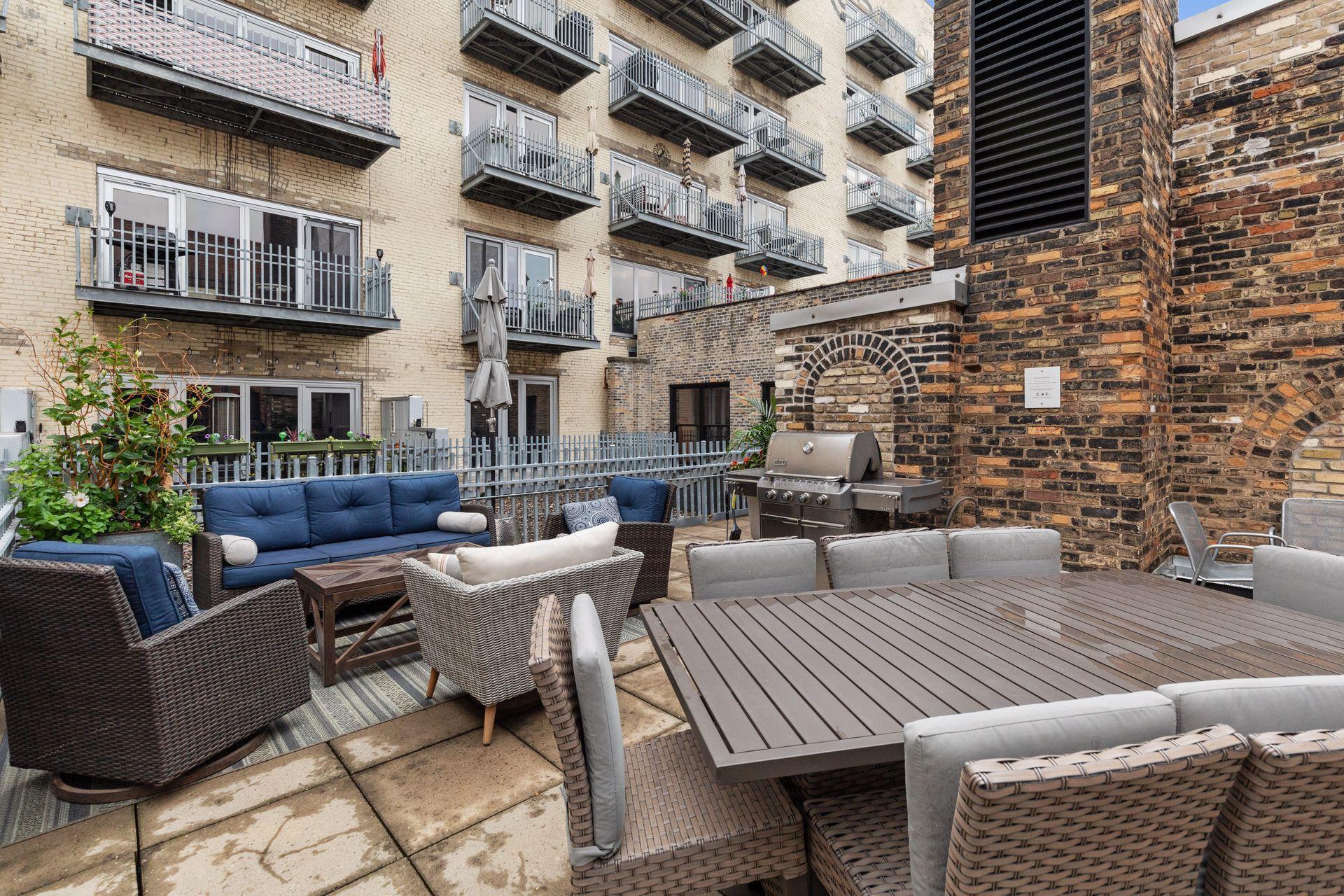 Saint Paul, Minnesota, 55101, United States, 2 Bedrooms Bedrooms, ,1 BathroomBathrooms,Residential,For Sale,1794377