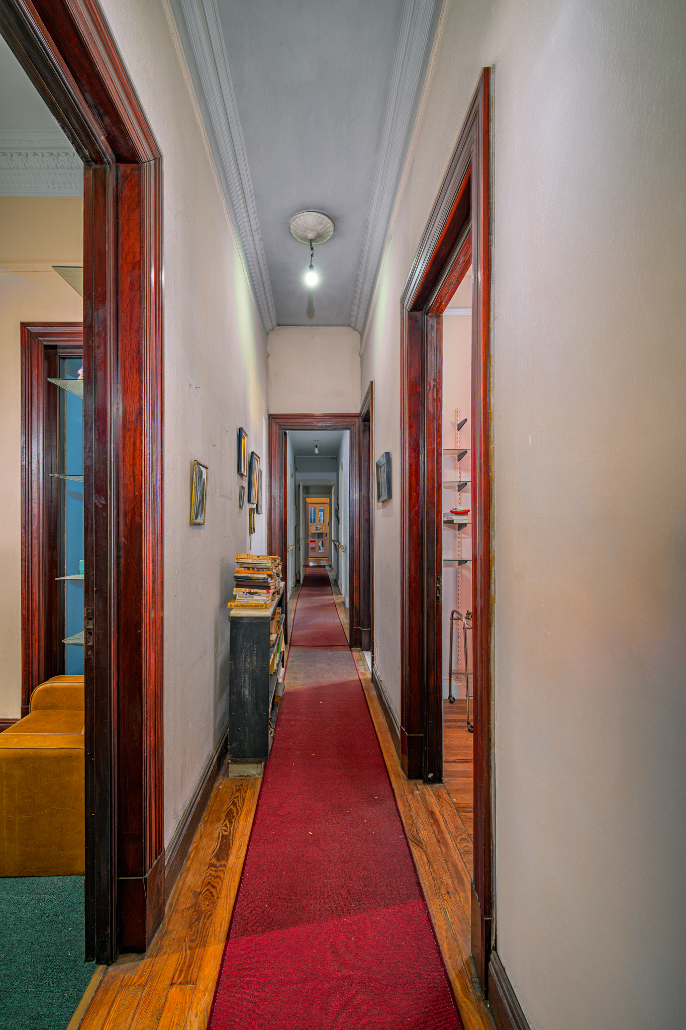  Spacious Fifth-Floor Apartment in Montevideo