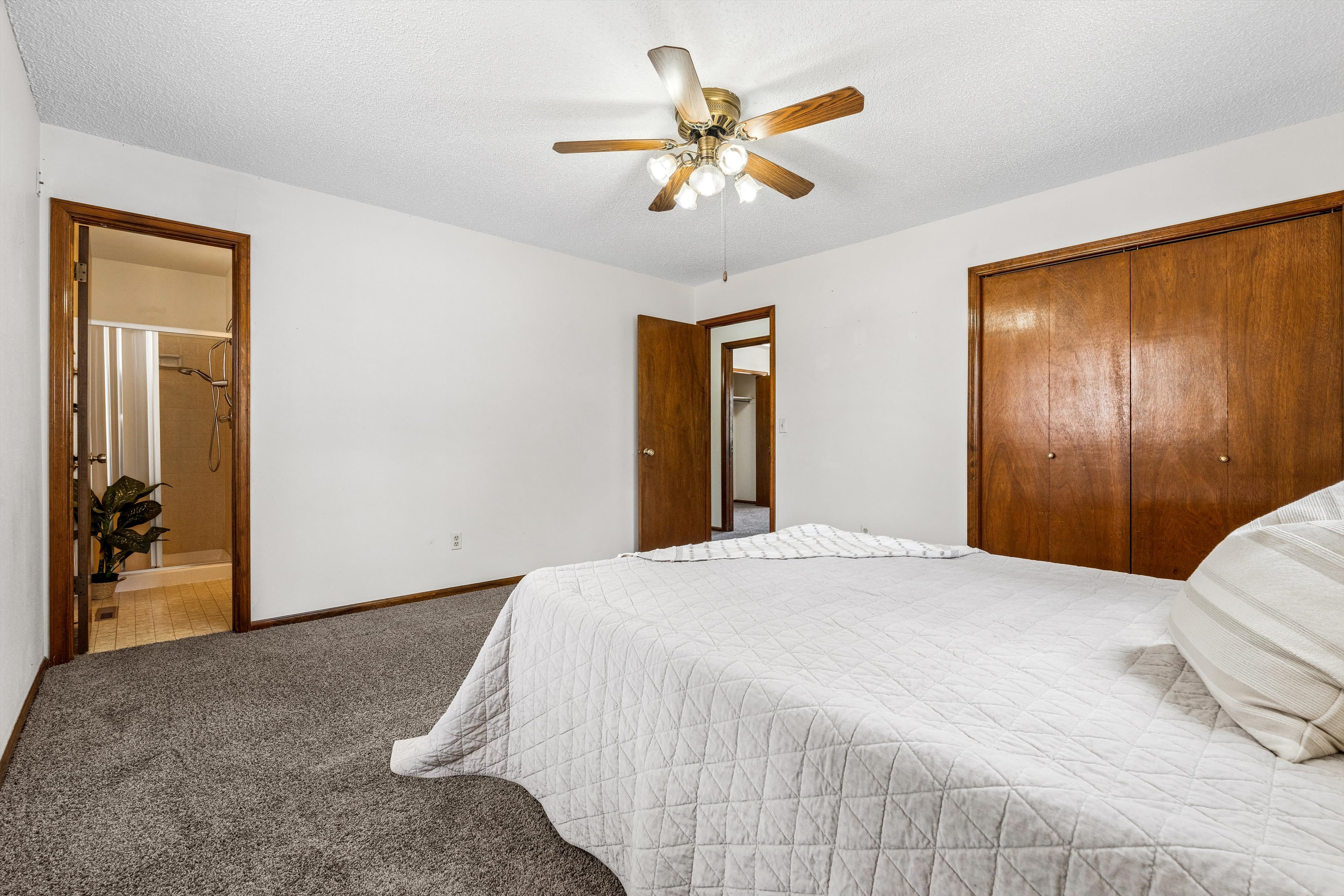  Rare Loveland 3 Bed, 3 Bath Ranch With Full Finished Basement - 物件實景