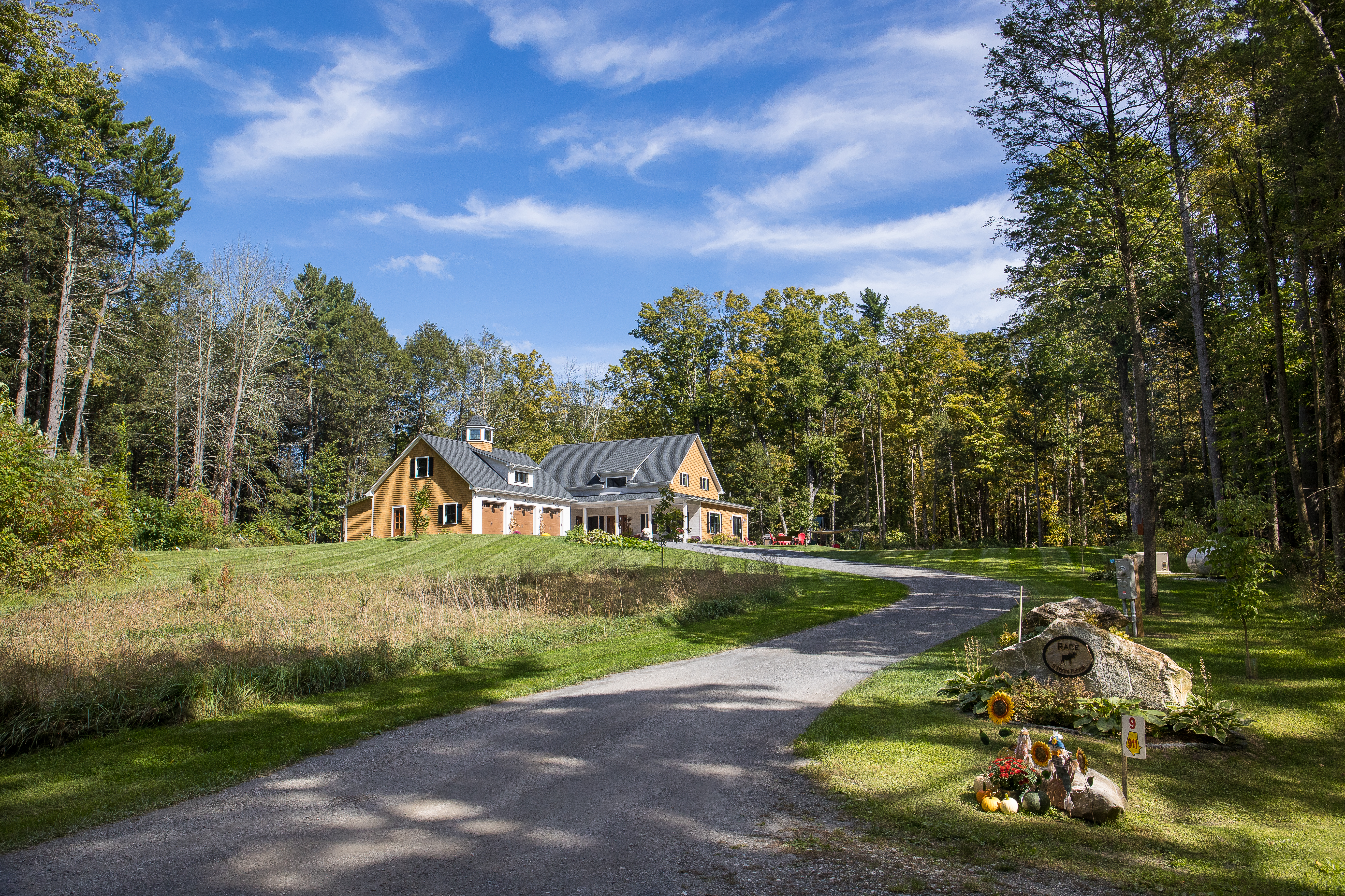  2022 Custom Craftsman: Main-Level Living, In-Law Suite, & Mountain Proximity - 物件實景