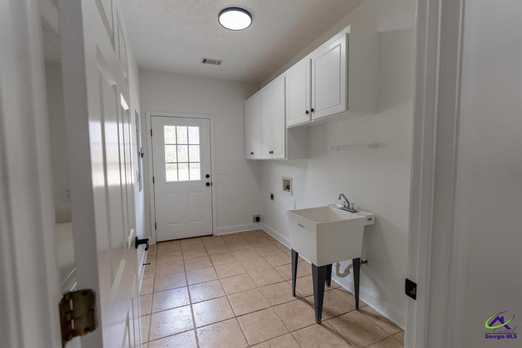 Gray, Georgia, 31032, United States, 8 Bedrooms Bedrooms, ,5 BathroomsBathrooms,Residential,For Sale,1767788