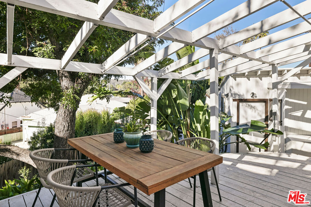 Los Angeles, California, 90041, United States, 3 Bedrooms Bedrooms, ,3 BathroomsBathrooms,Residential,For Sale,2001865