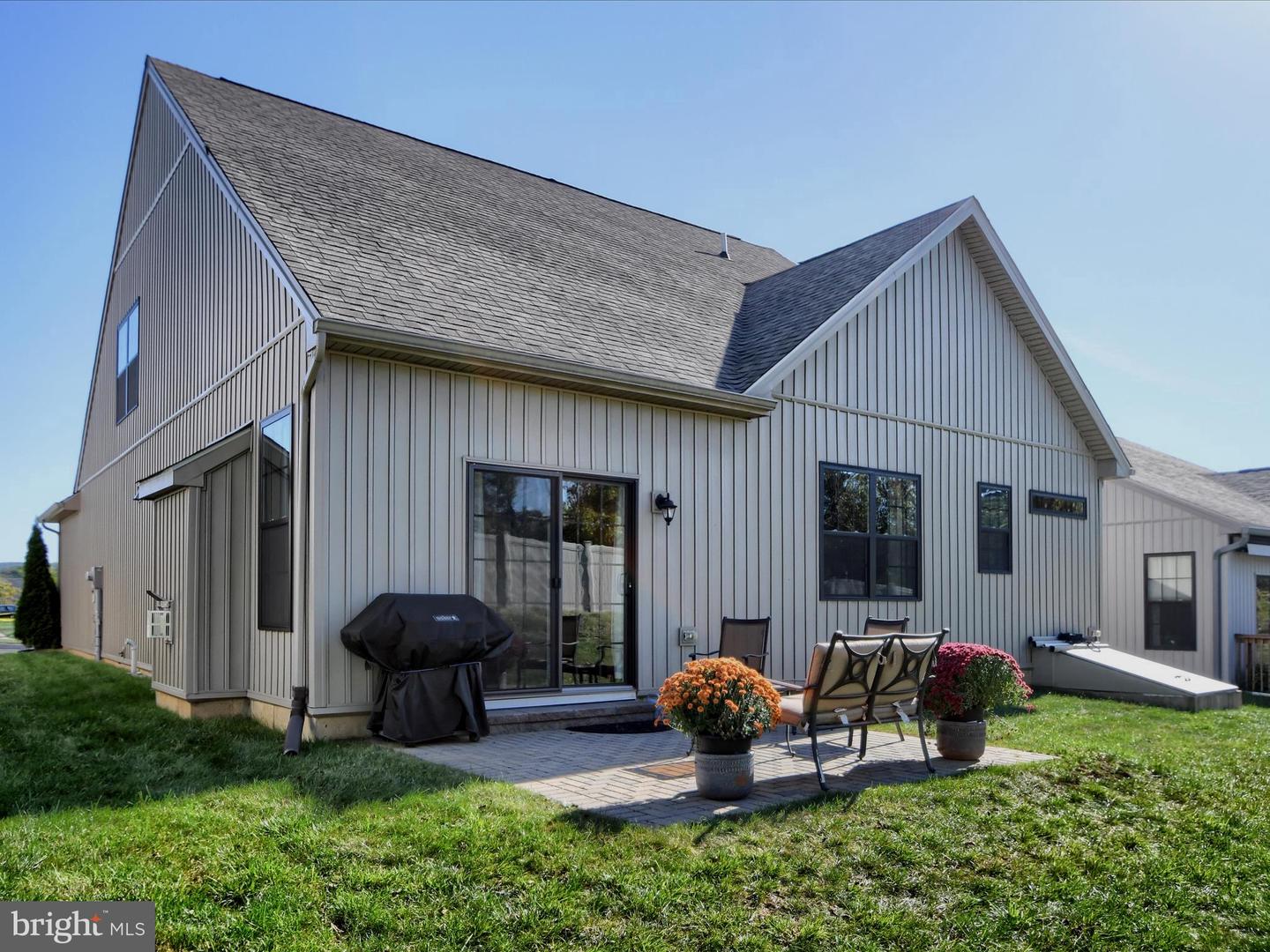 Emmaus, Pennsylvania, 18049, United States, 3 Bedrooms Bedrooms, ,3 BathroomsBathrooms,Residential,For Sale,1960506