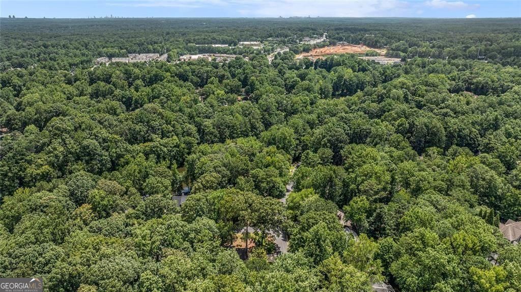 Roswell, Georgia, 30075, United States, 6 Bedrooms Bedrooms, ,4 BathroomsBathrooms,Residential,For Sale,1910371