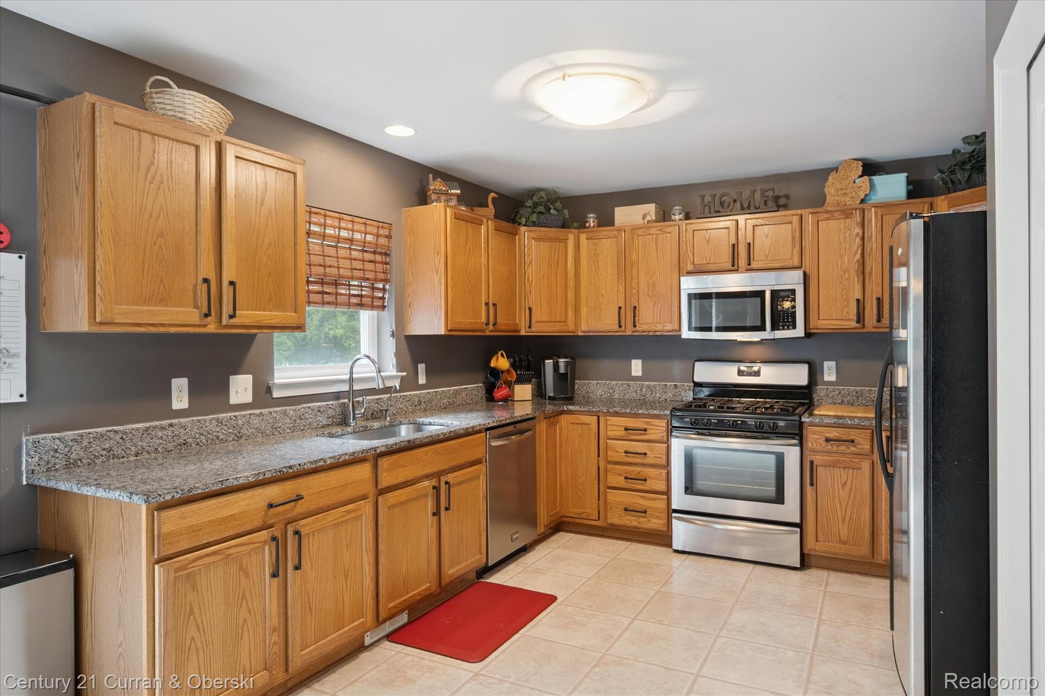 Commerce Charter Township, Michigan, 48382, United States, 4 Bedrooms Bedrooms, ,4 BathroomsBathrooms,Residential,For Sale,1916124