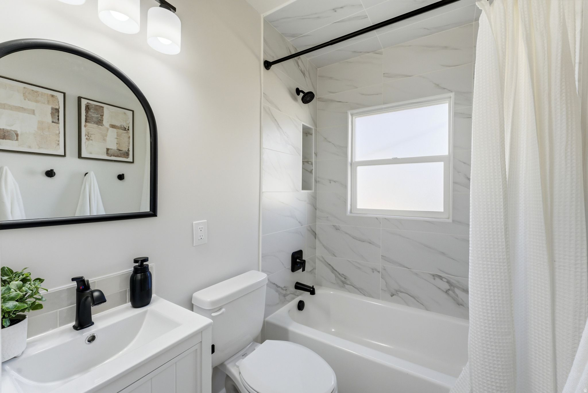 South Salt Lake, Utah, 84115, United States, 3 Bedrooms Bedrooms, ,2 BathroomsBathrooms,Residential,For Sale,2003272