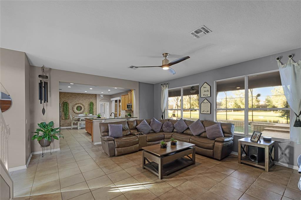 Oviedo, Florida, 32765, United States, 6 Bedrooms Bedrooms, ,5 BathroomsBathrooms,Residential,For Sale,1857503