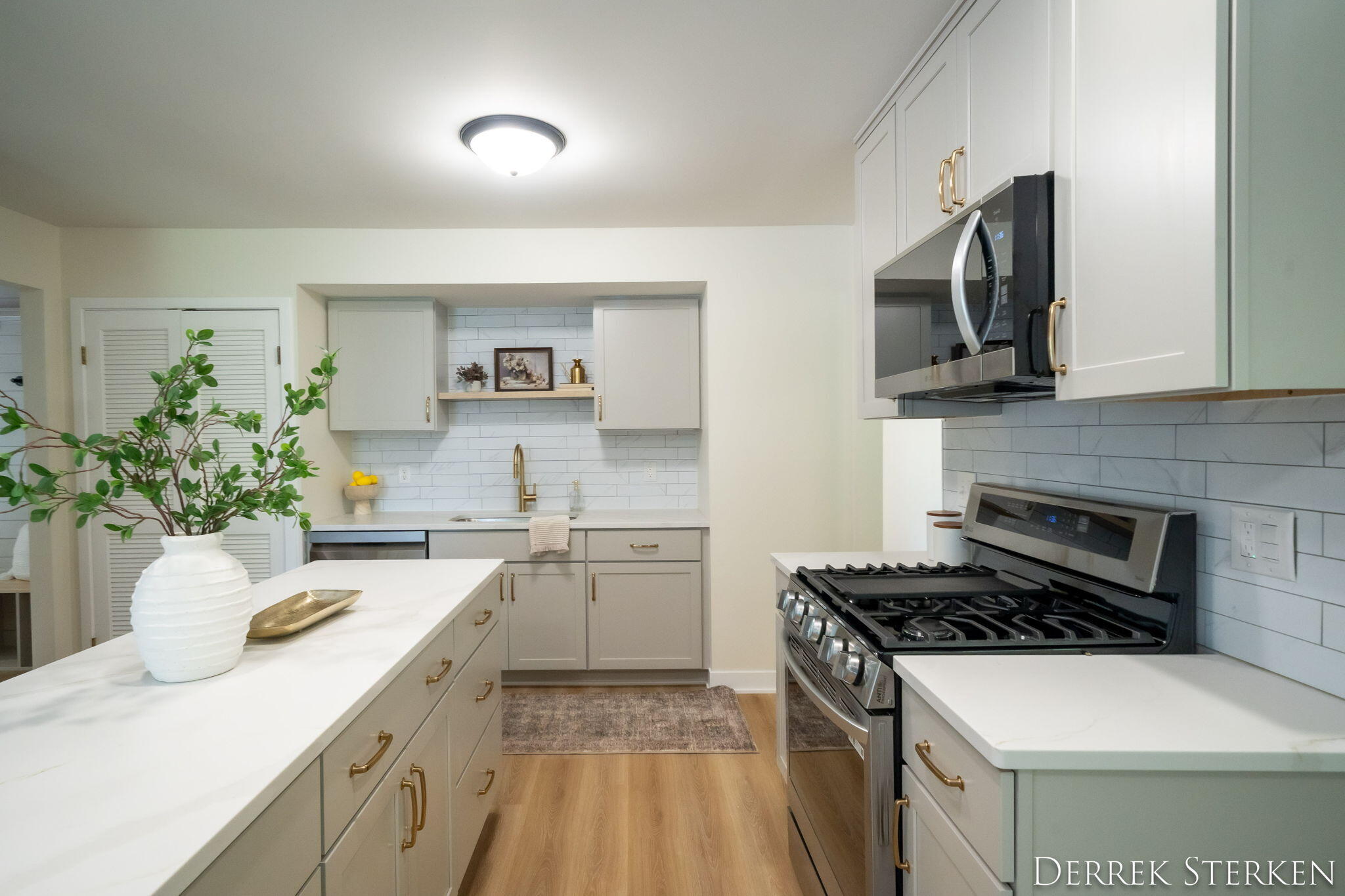 Saugatuck, Michigan, 49453, United States, 3 Bedrooms Bedrooms, ,2 BathroomsBathrooms,Residential,For Sale,1970300