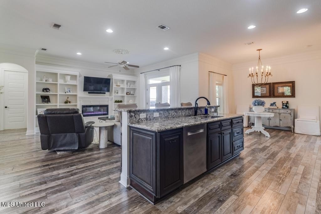 Biloxi, Mississippi, 39531, United States, 4 Bedrooms Bedrooms, ,3 BathroomsBathrooms,Residential,For Sale,1974223