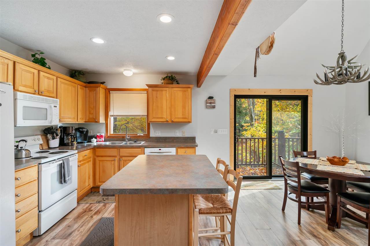 Harbor Springs, Michigan, 49740, United States, 3 Bedrooms Bedrooms, ,2 BathroomsBathrooms,Residential,For Sale,1989648