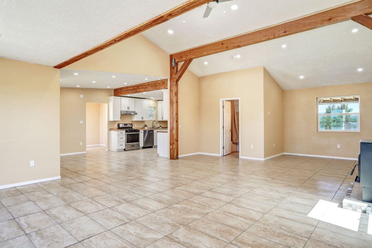 Edgewood, New Mexico, 87015, United States, 4 Bedrooms Bedrooms, ,2 BathroomsBathrooms,Residential,For Sale,1868878