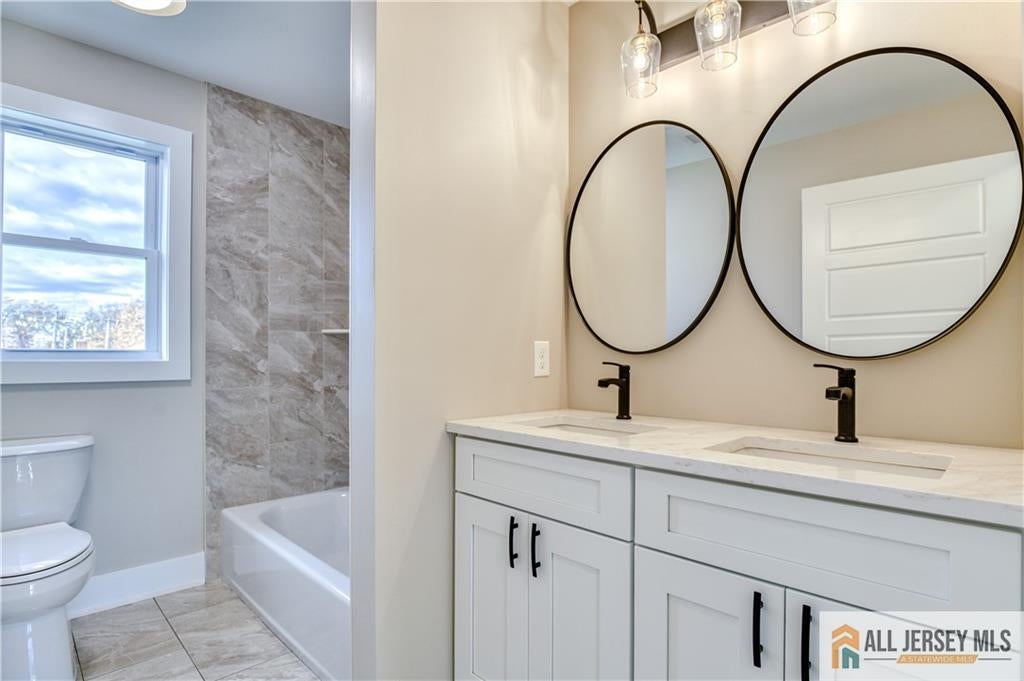 South River, New Jersey, 08882, United States, 5 Bedrooms Bedrooms, ,4 BathroomsBathrooms,Residential,For Sale,1995438