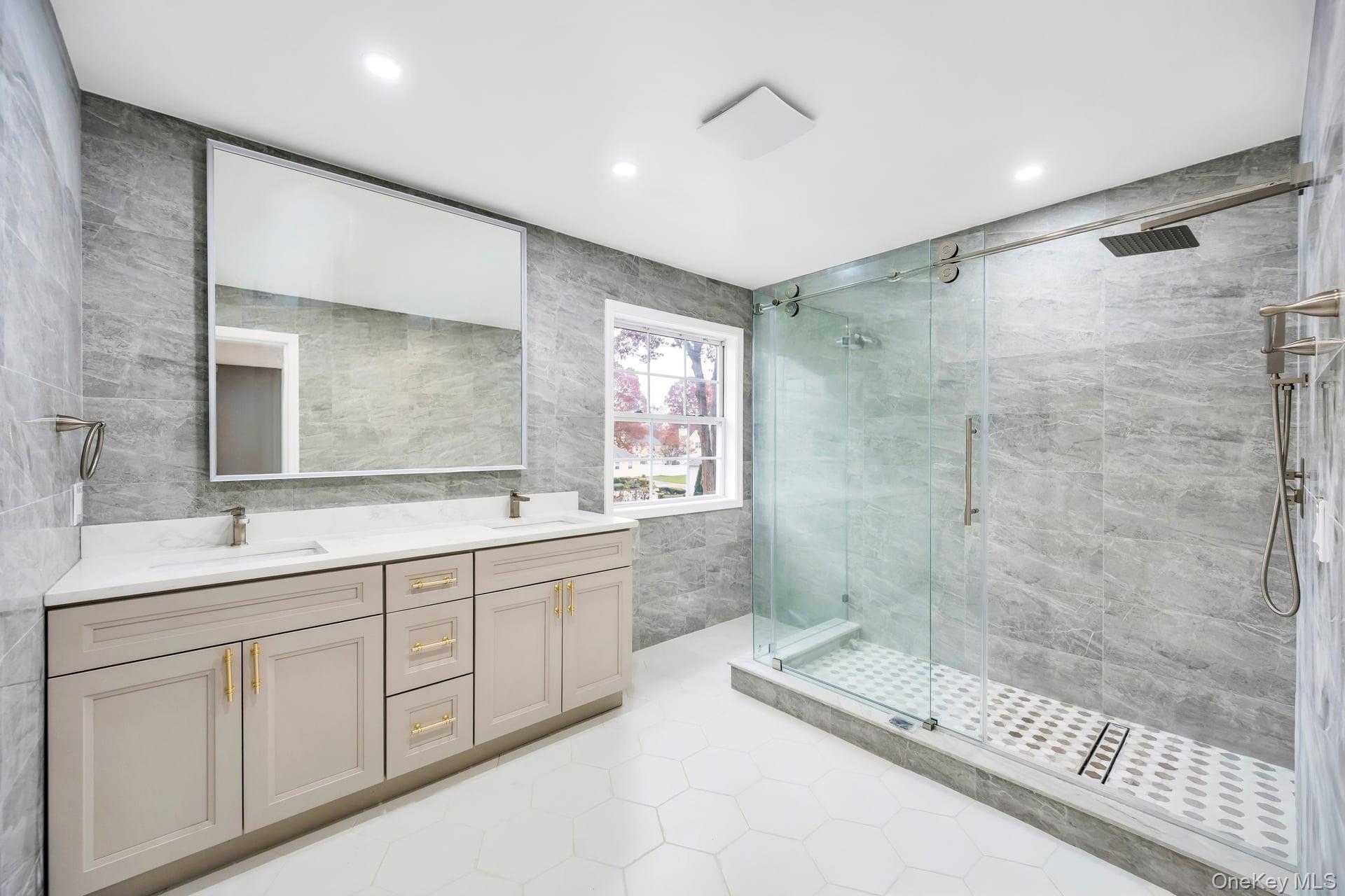 Selden, New York, 11784, United States, 4 Bedrooms Bedrooms, ,3 BathroomsBathrooms,Residential,For Sale,1990980