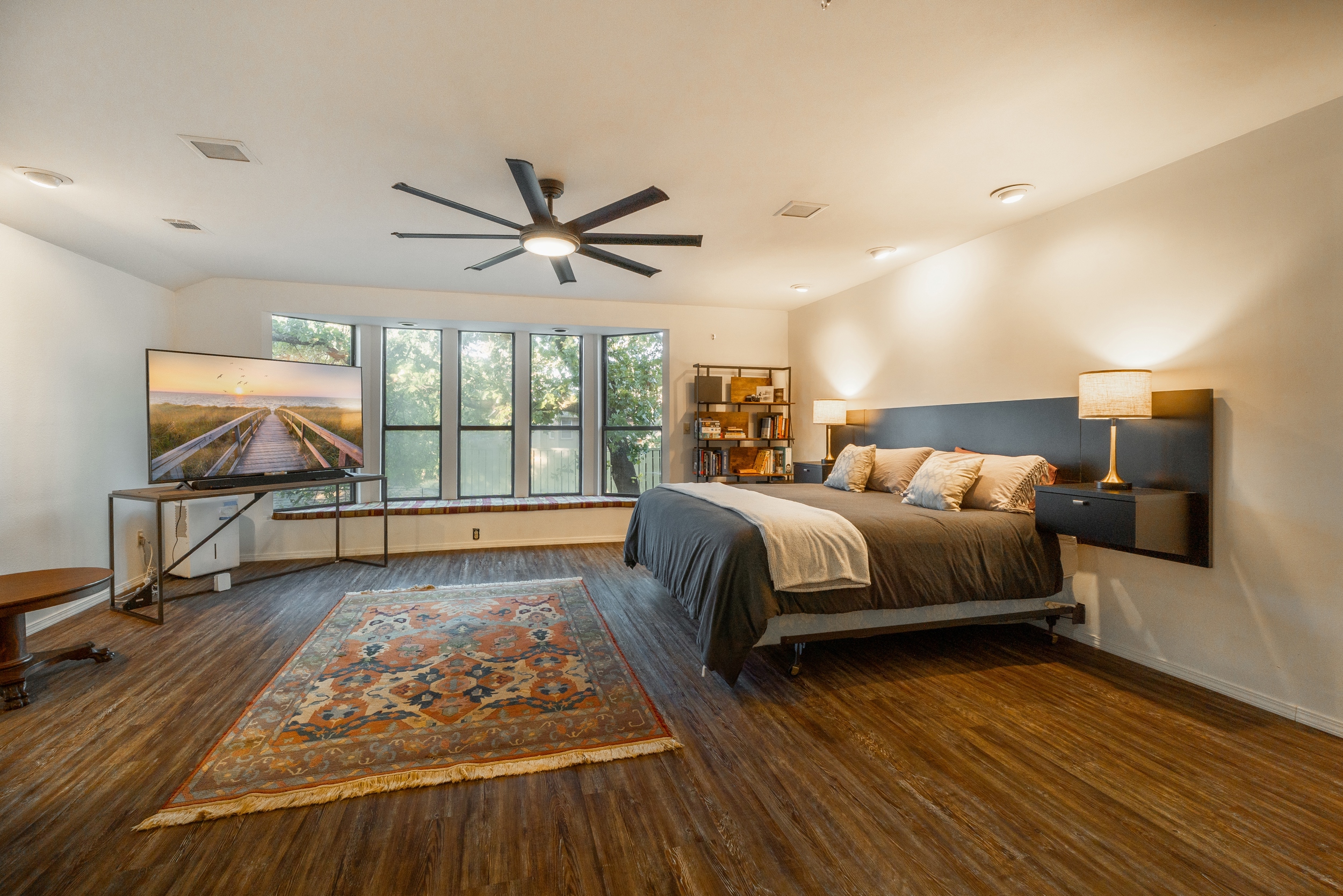 Clarksville, Arkansas, 72830, United States, 5 Bedrooms Bedrooms, ,5 BathroomsBathrooms,Residential,For Sale,1975281