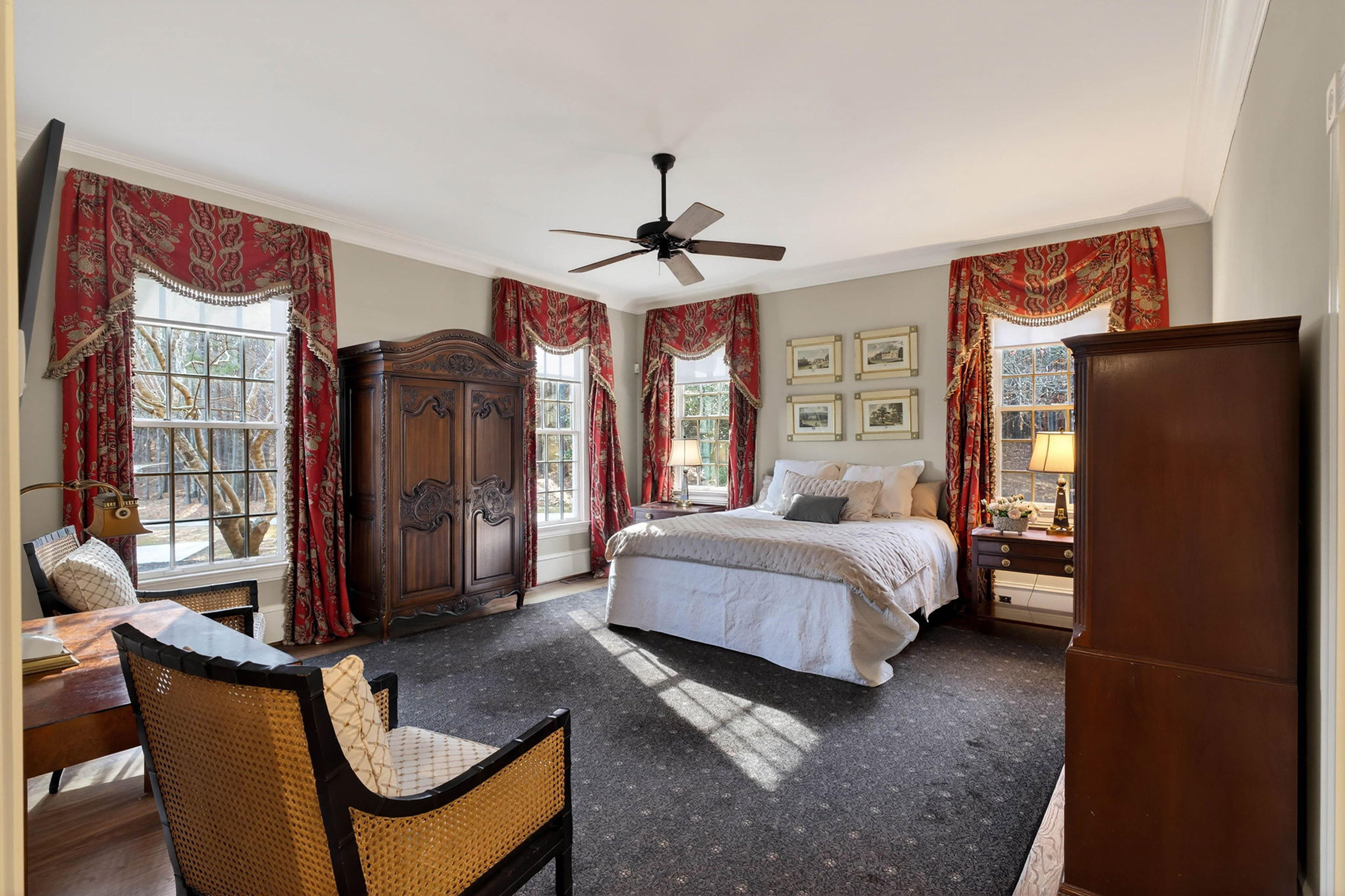  89 Acre +/- Equestrian Estate with Private Lake - 物件實景