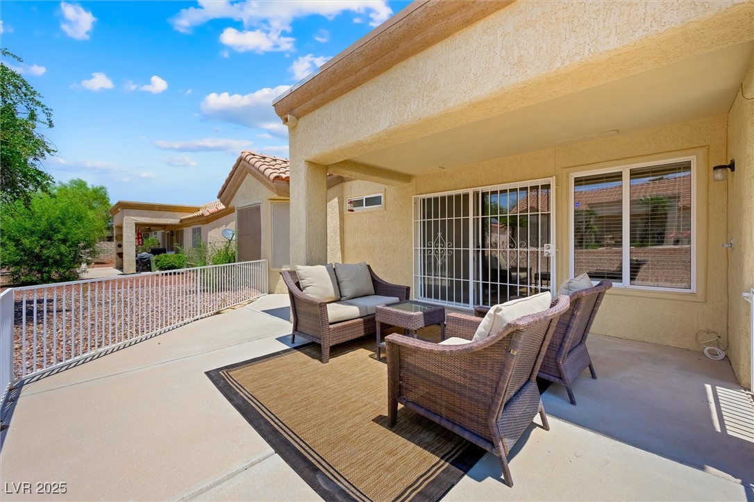Las Vegas, Nevada, 89134, United States, 2 Bedrooms Bedrooms, ,2 BathroomsBathrooms,Residential,For Sale,1896521