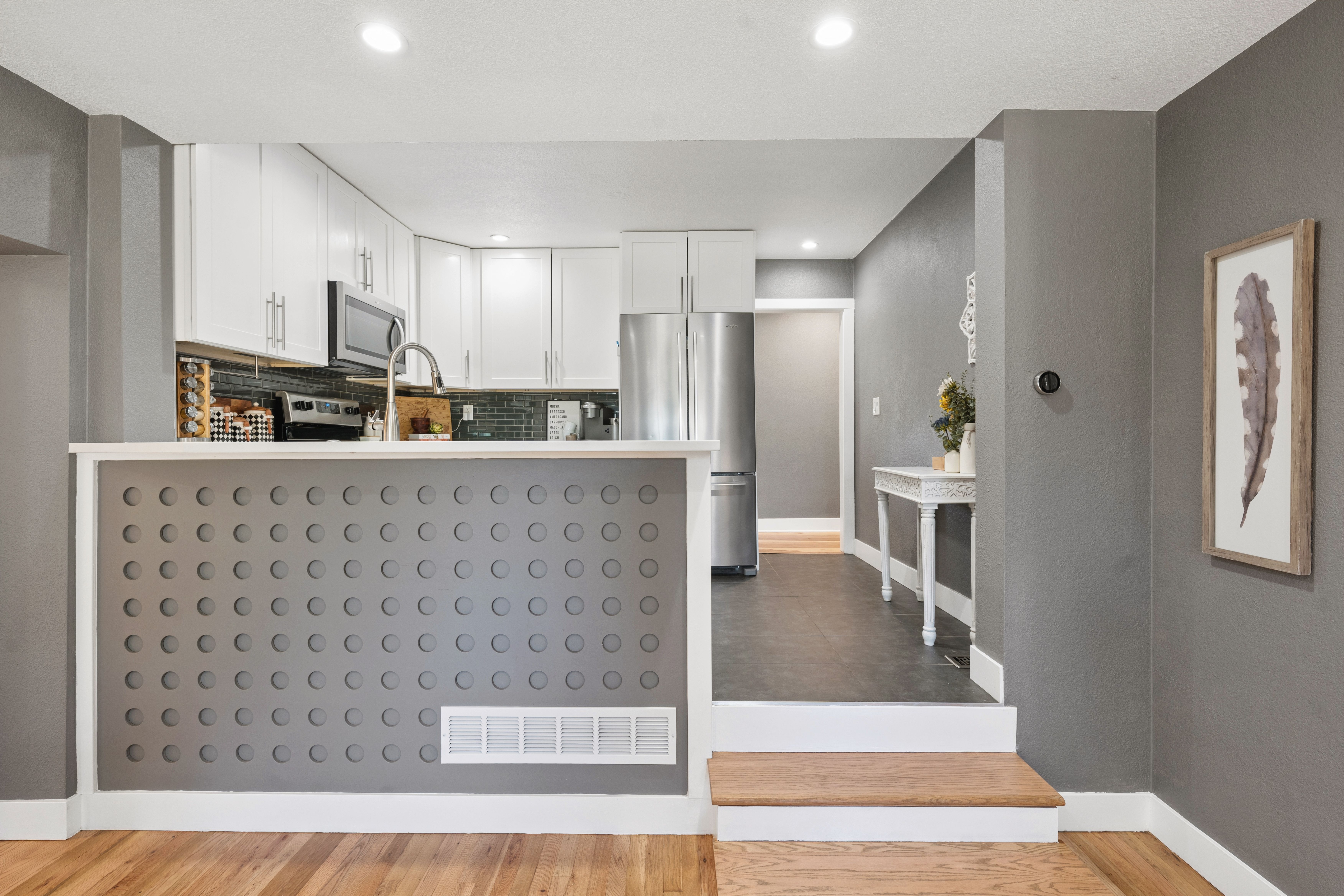  Stylish And Remarkably Versatile Remodeled Mid-Mod Residence - 物件實景