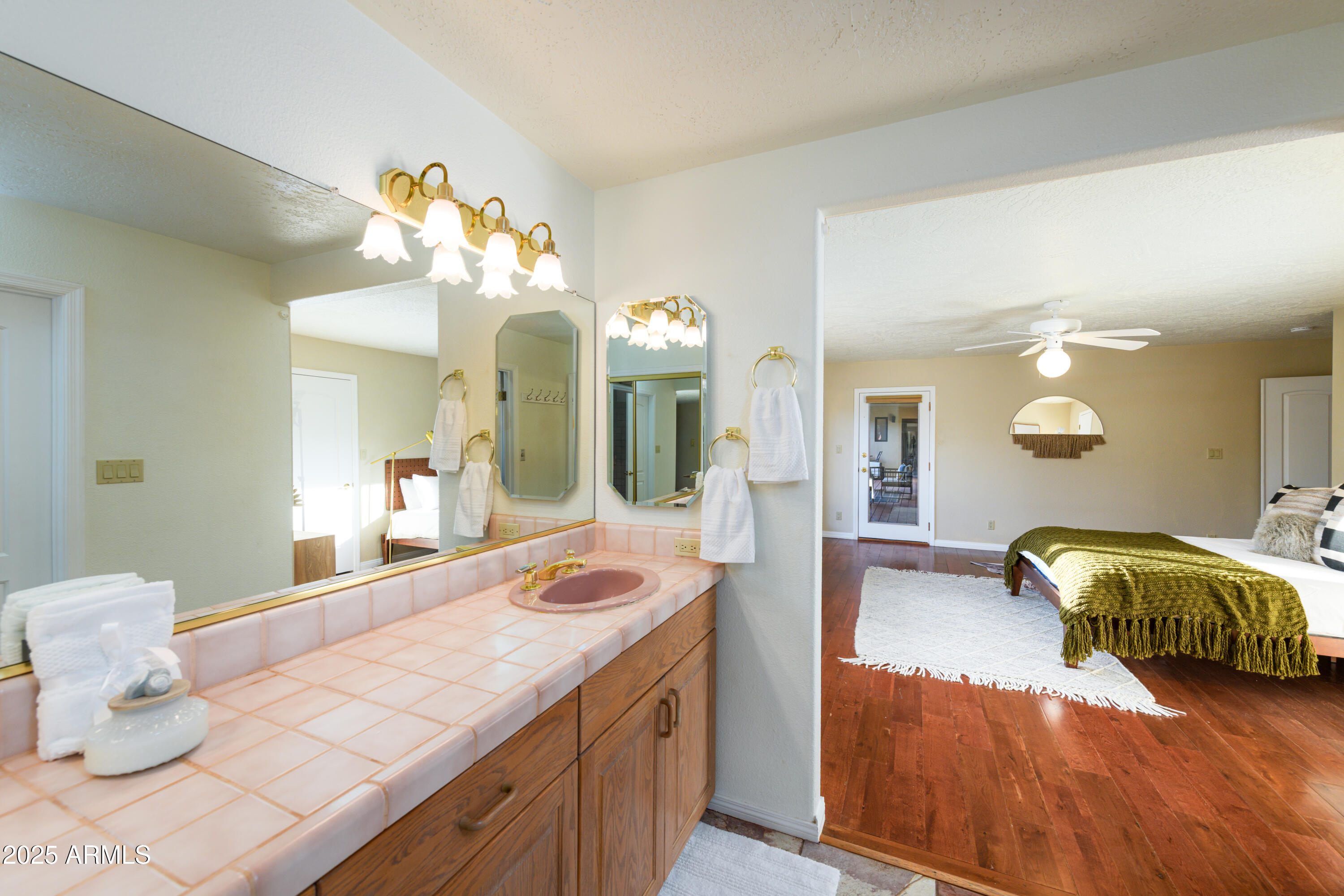 Sedona, Arizona, 86351, United States, 3 Bedrooms Bedrooms, ,4 BathroomsBathrooms,Residential,For Sale,2003507