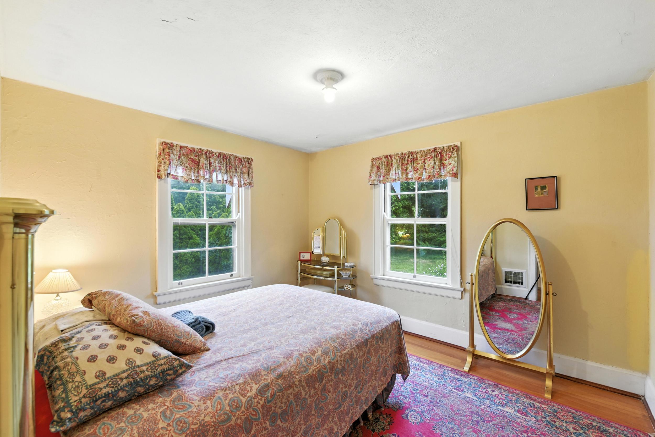 Fort Mitchell, Kentucky, 41017, United States, 3 Bedrooms Bedrooms, ,3 BathroomsBathrooms,Residential,For Sale,1901378