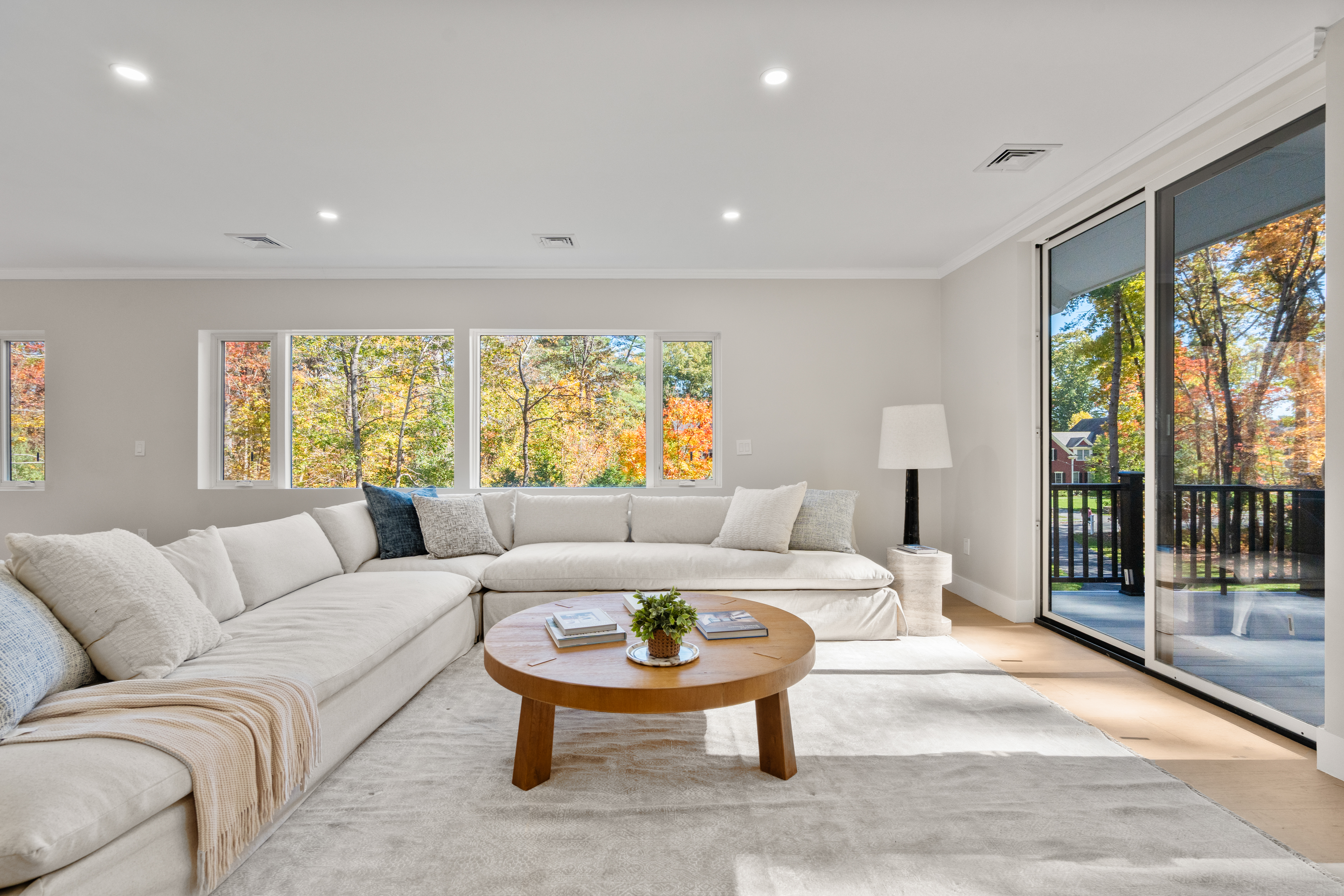  8 Irene Road, Bedford, MA, 01730 - 物件實景