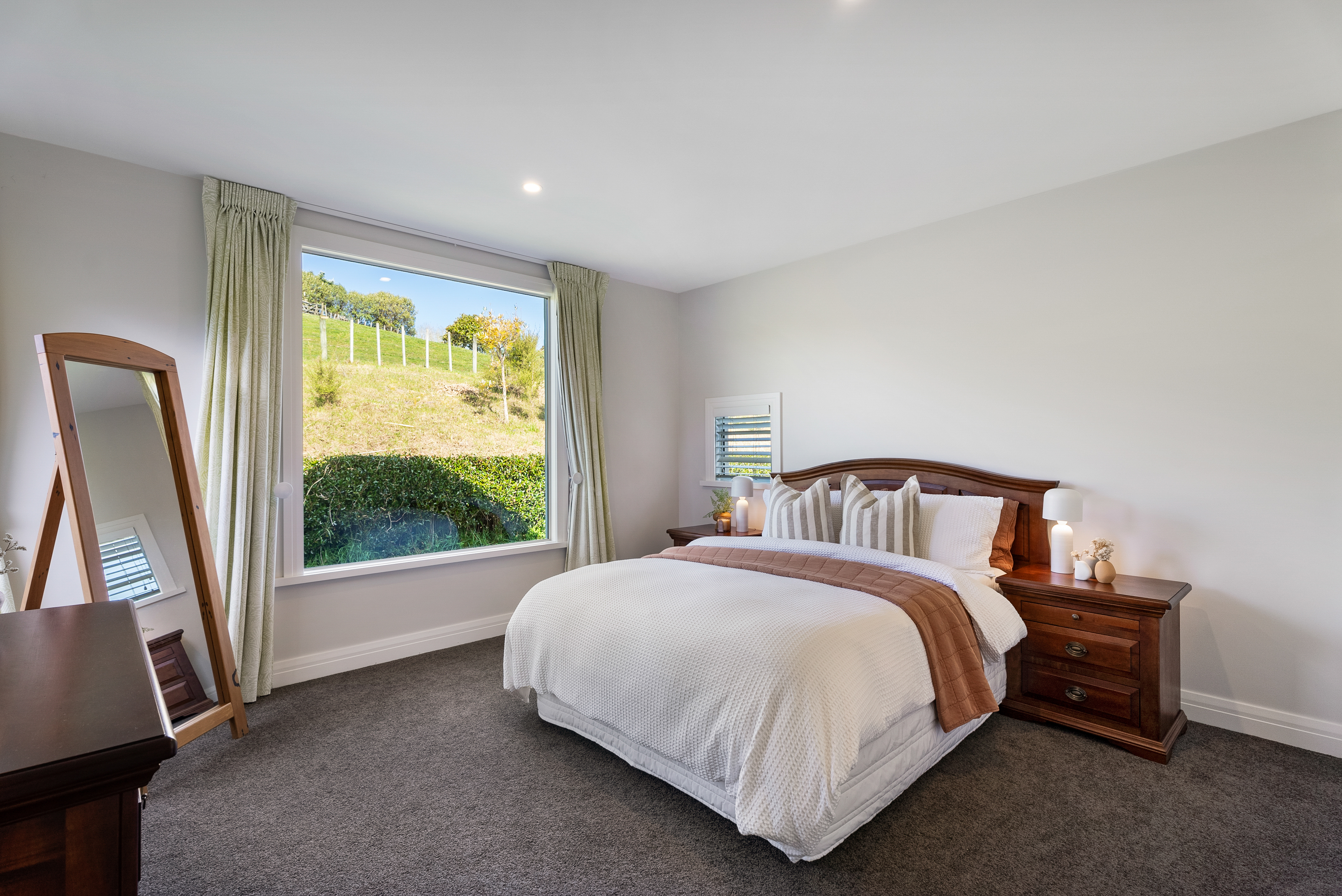  5 Acres of Private Luxury - A Smart Alternative to City Living - 物件實景