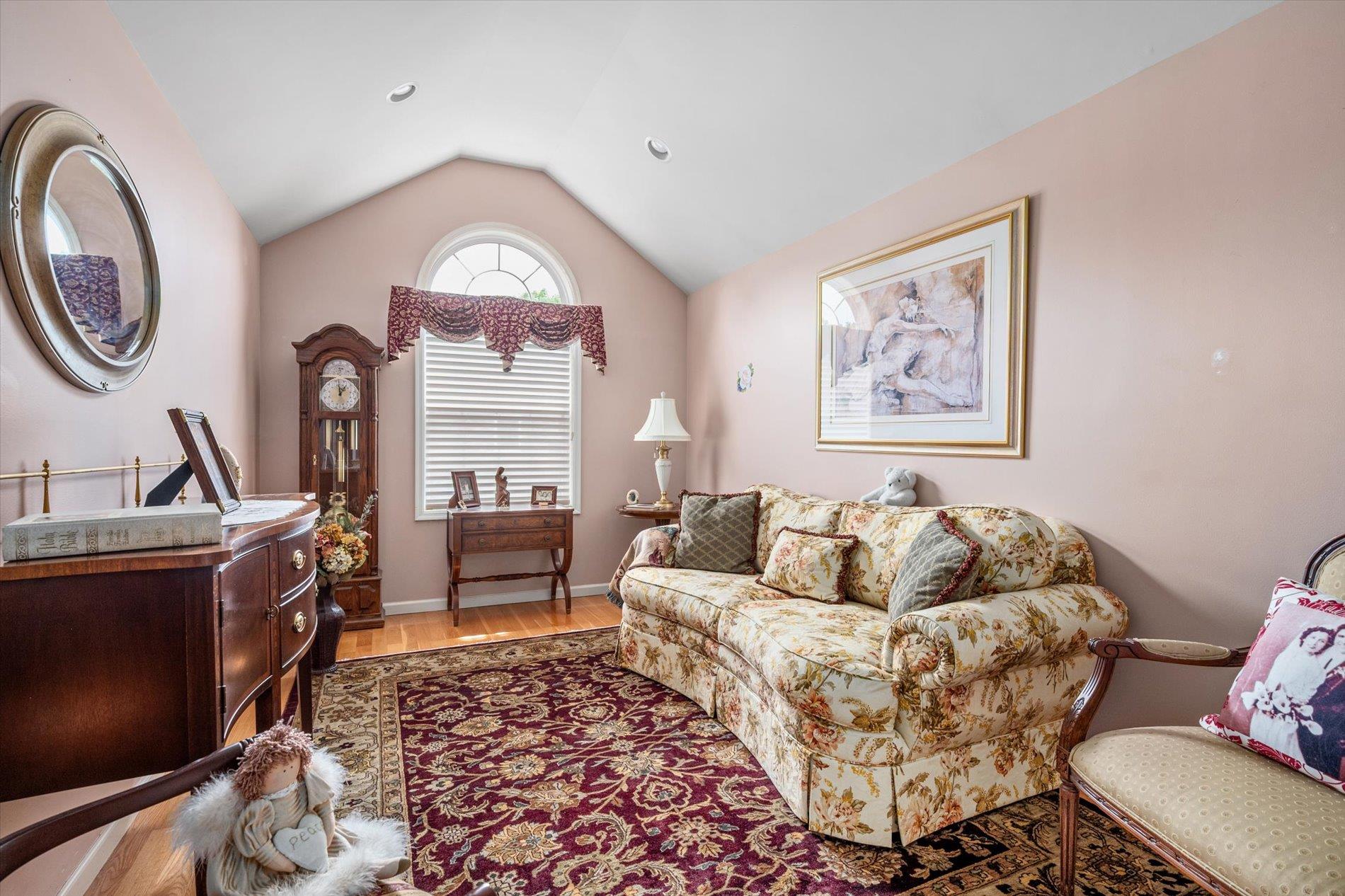 Kings Park, New York, 11754, United States, 3 Bedrooms Bedrooms, ,3 BathroomsBathrooms,Residential,For Sale,1827853