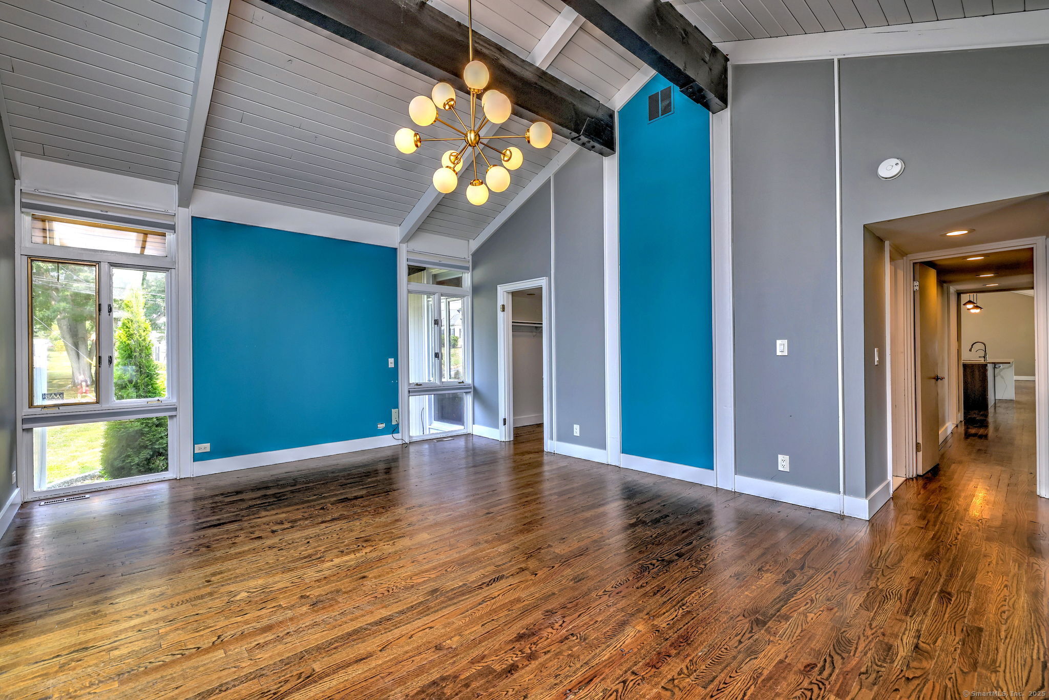 Hamden, Connecticut, 06517, United States, 4 Bedrooms Bedrooms, ,4 BathroomsBathrooms,Residential,For Sale,1942172