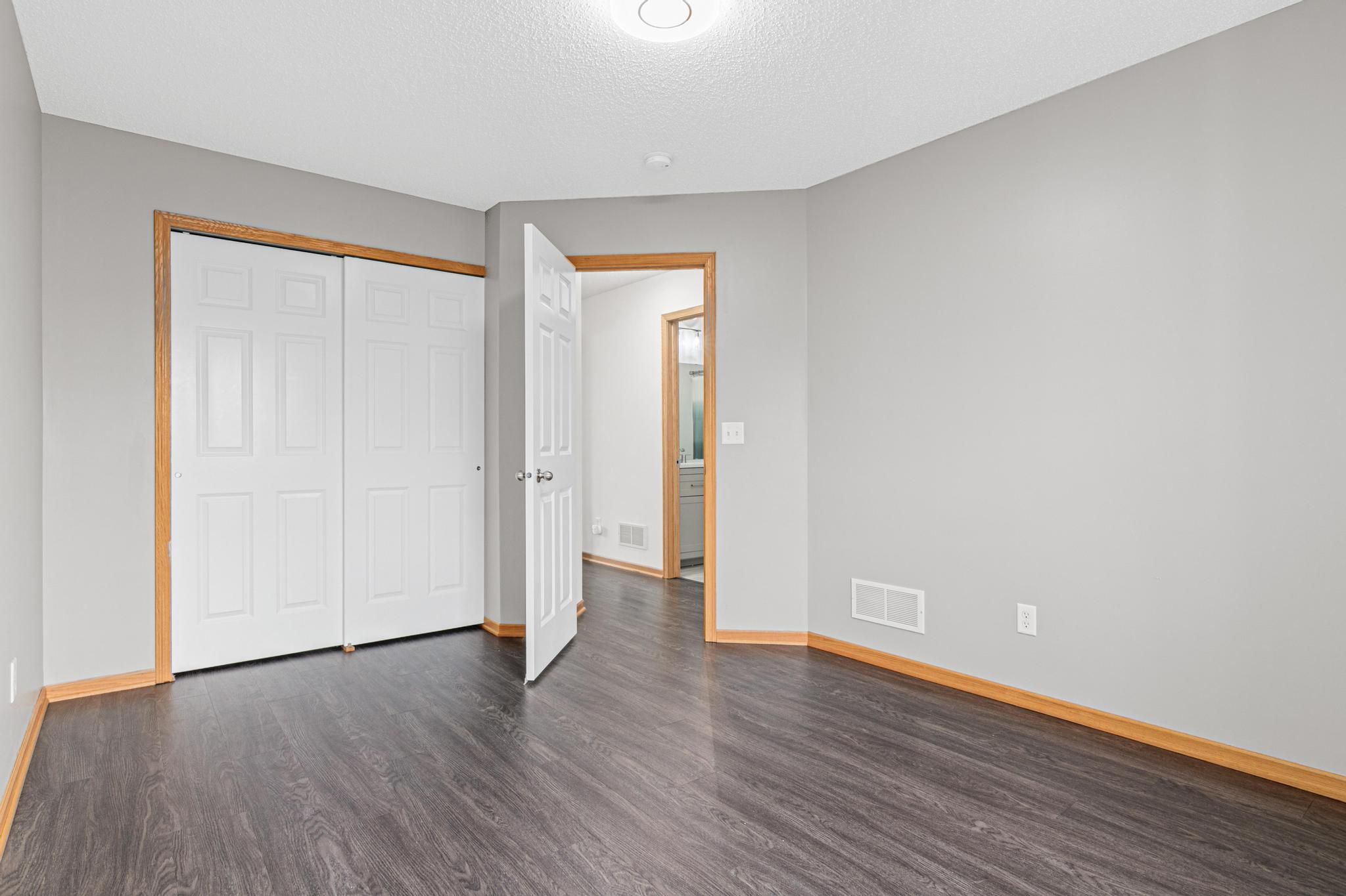  Beautifully Updated Living Near Downtown Robbinsdale - 物件實景