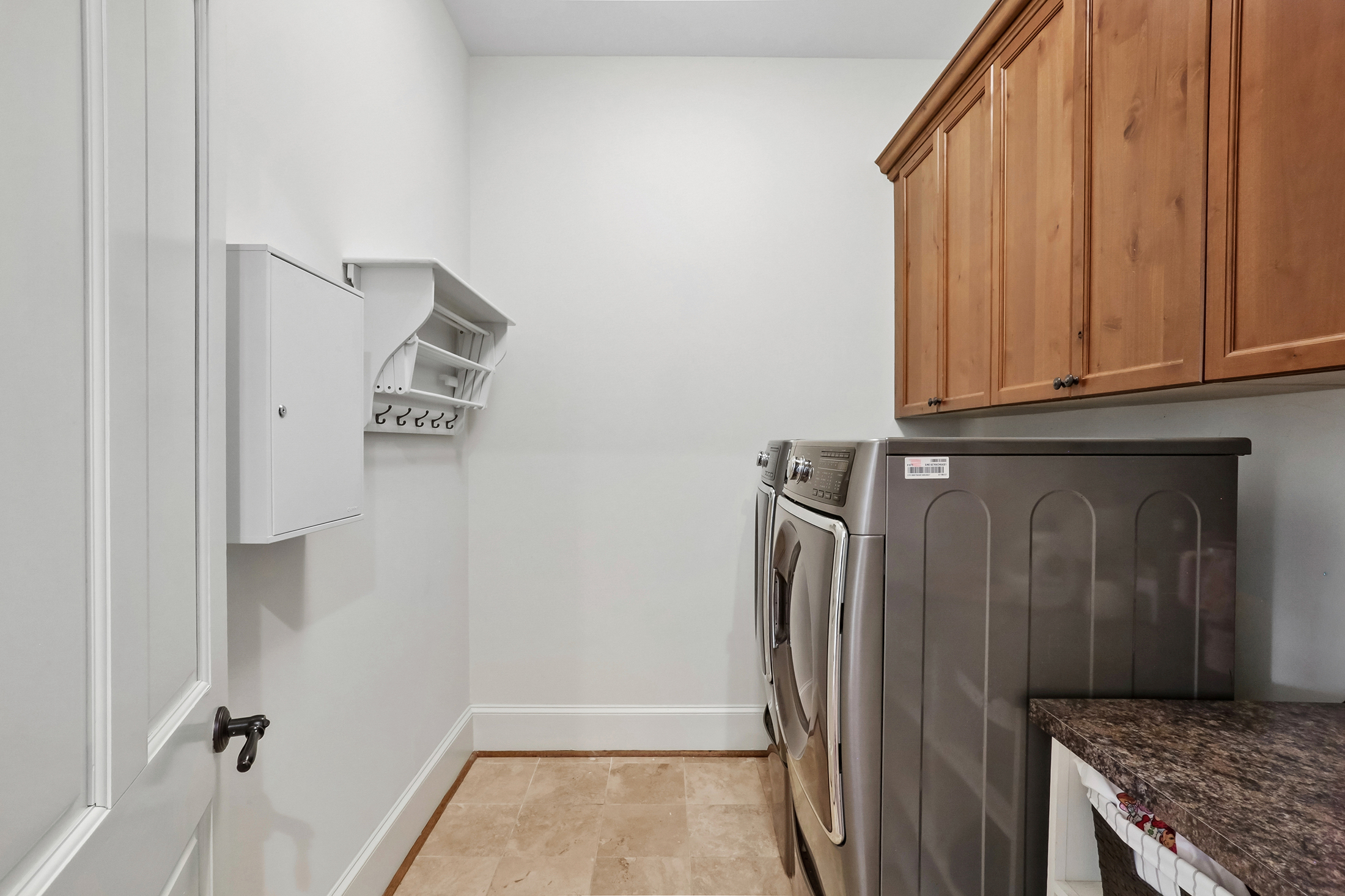  Stunning Brick Traditional in Sought-after Pine Hills - 物件實景