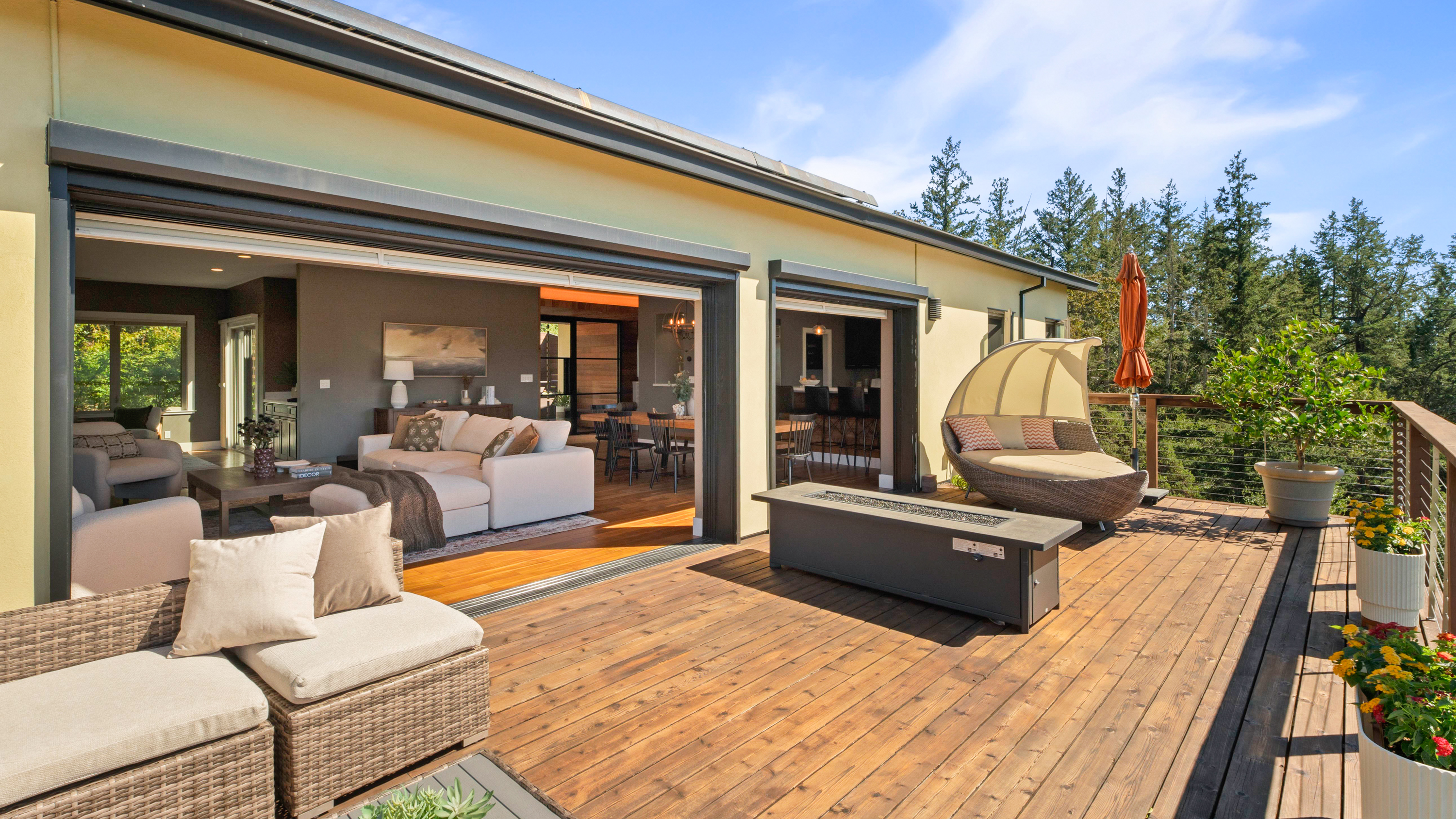  Panoramic Sonoma Views & Income-Producing ADU - 物件實景