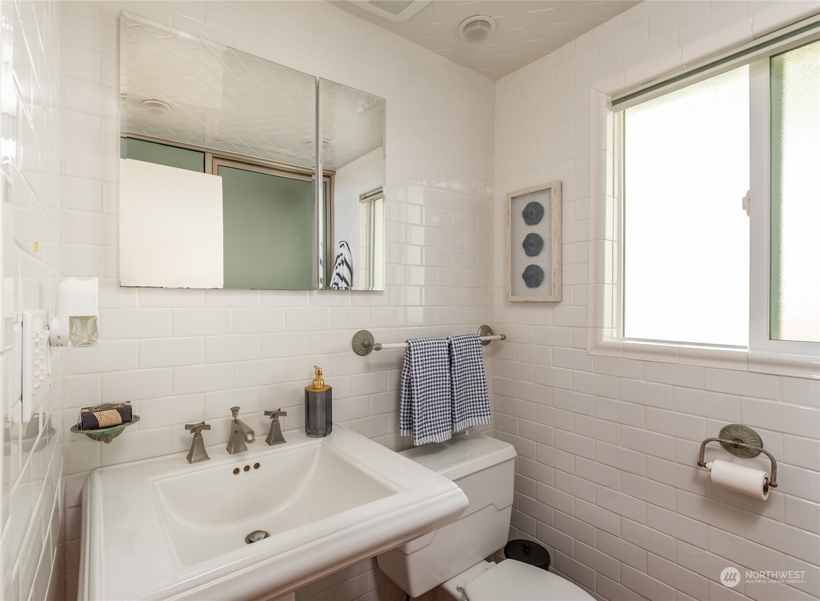 Coupeville, Washington, 98239, United States, 1 Bedroom Bedrooms, ,1 BathroomBathrooms,Residential,For Sale,1751328