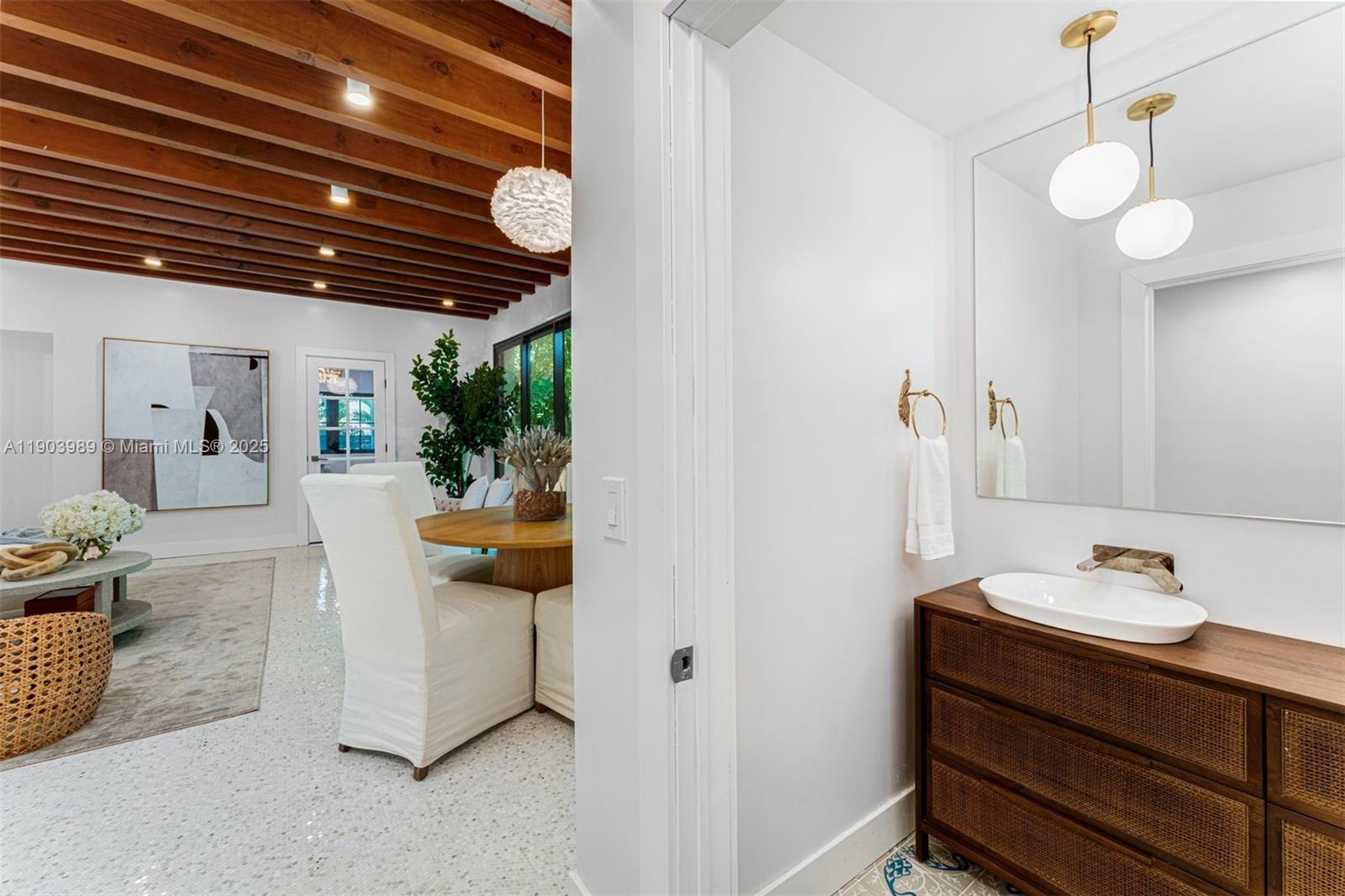 Miami, Florida, 33133, United States, 4 Bedrooms Bedrooms, ,4 BathroomsBathrooms,Residential,For Sale,1994677